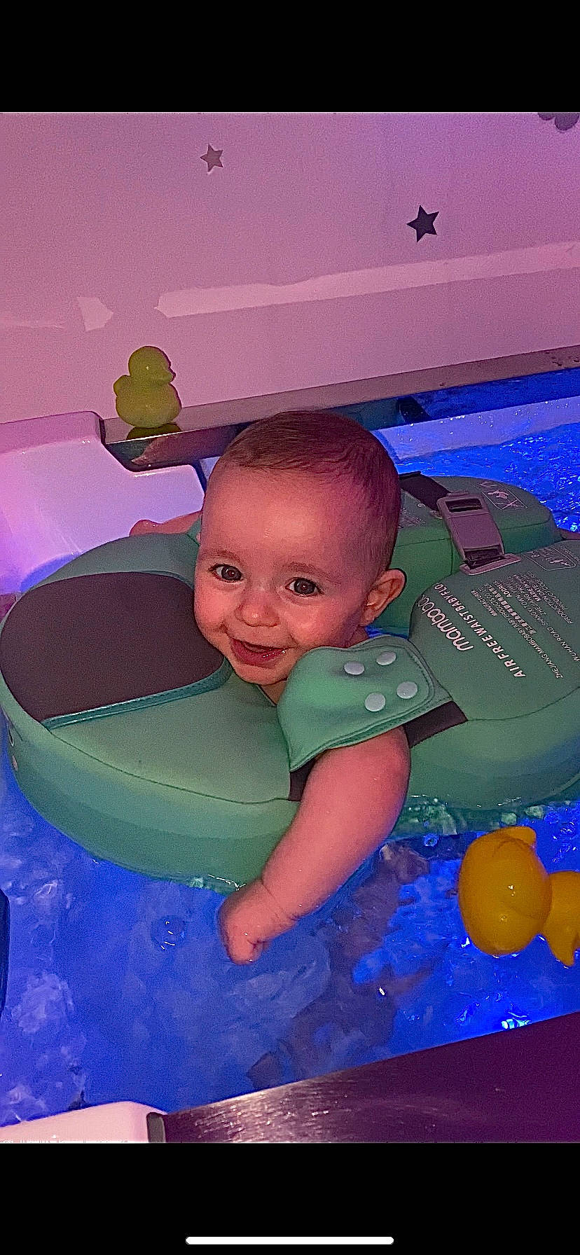 Andréas participe au concours pour gagner de l'argent avec cette photo : aqua, azure, baby, baby_products, baby_toddler_clothing, baby_toys, child, electric_blue, fun, happy, joy, leisure, magenta, person, pink, play, purple, recreation, smile, space