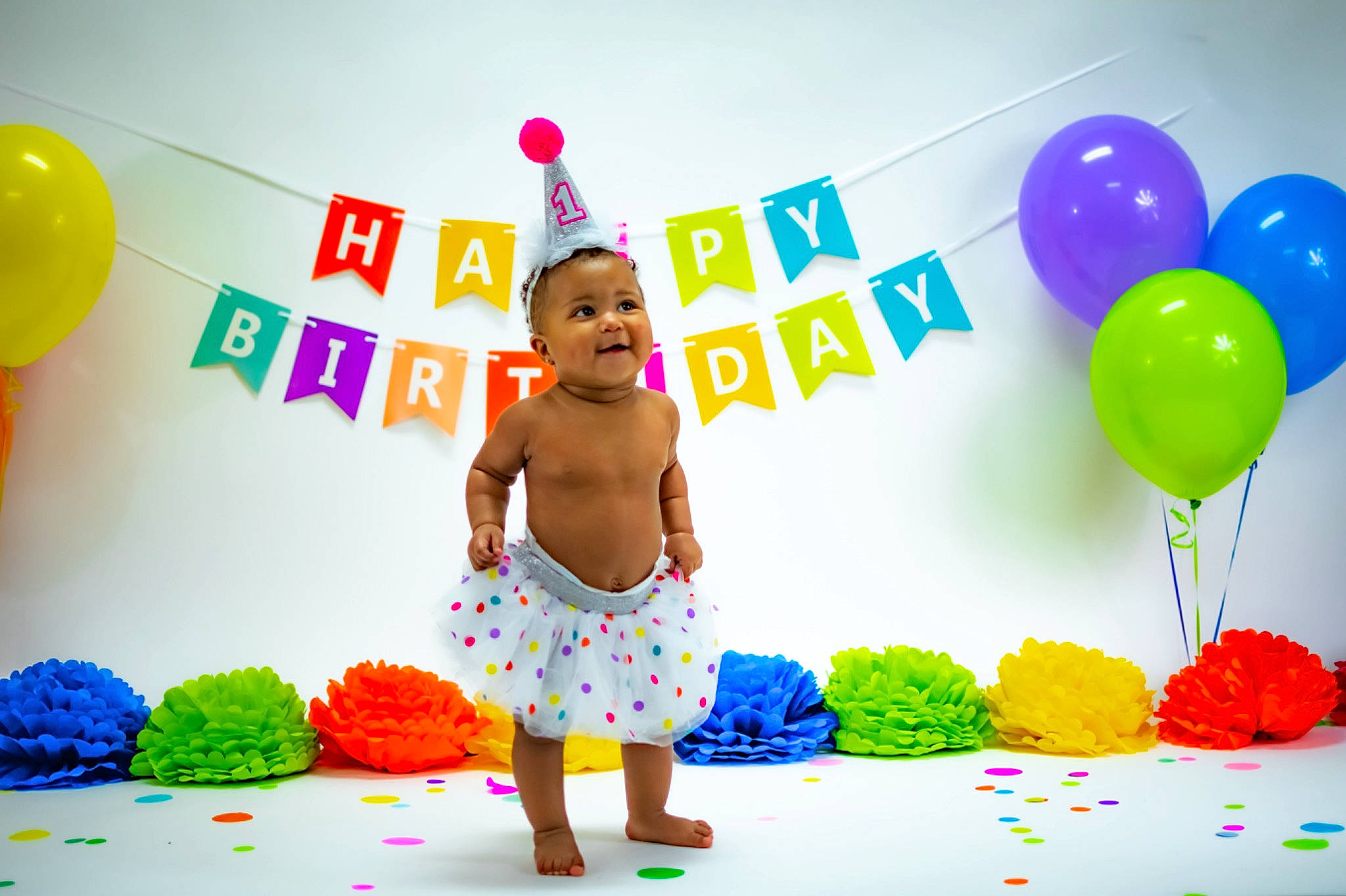 Deniyla is registered to the contest to win money with this photo: balloon, birthday, birthday_party, child, party, party_supply, person, toddler