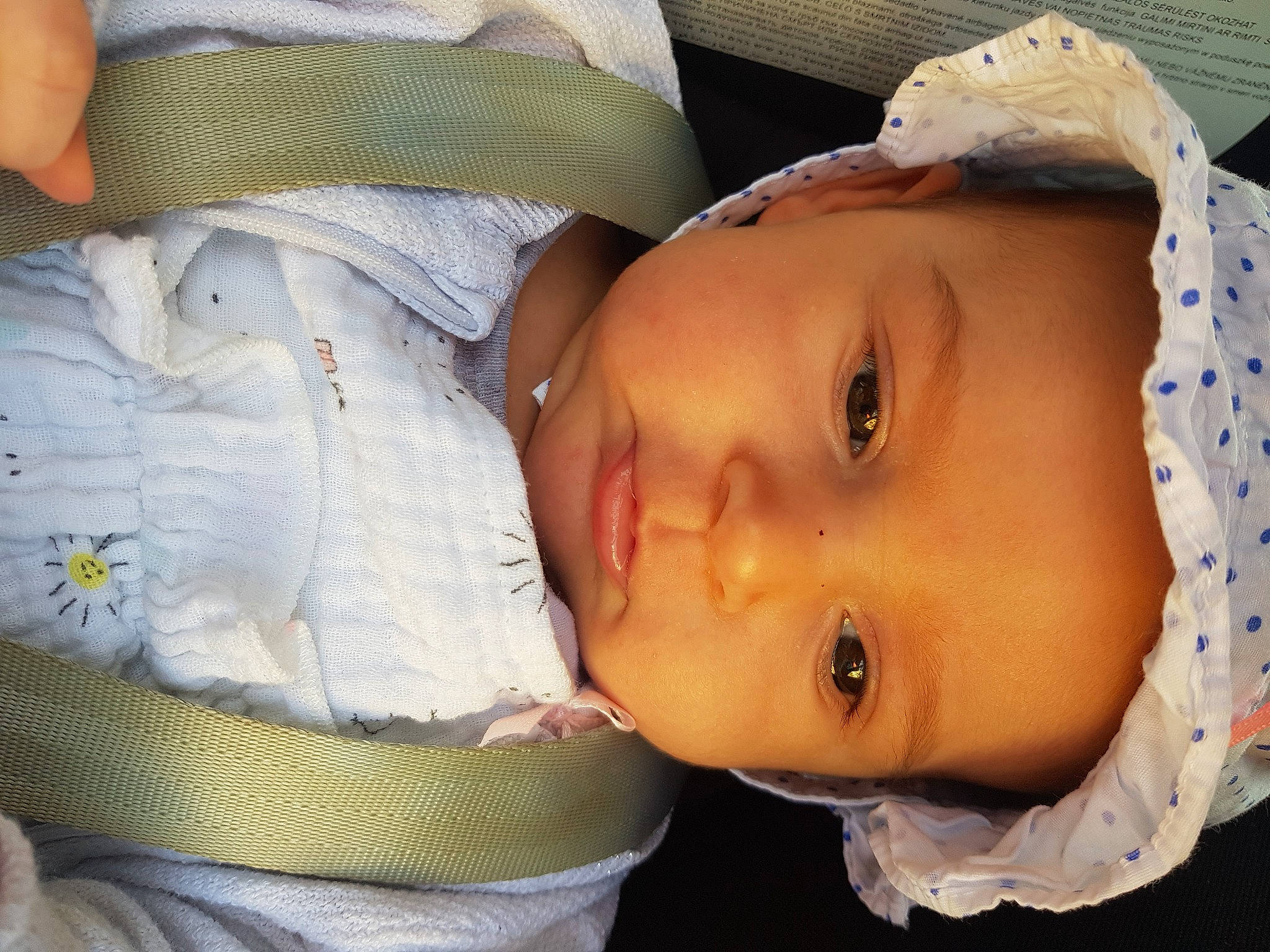 Cataleya participe au concours pour gagner de l'argent avec cette photo : baby, baby_products, baby_toddler_clothing, cheek, child, chin, comfort, ear, eye, eyebrow, eyelash, happy, headwear, iris, lip, mouth, nose, person, product, skin