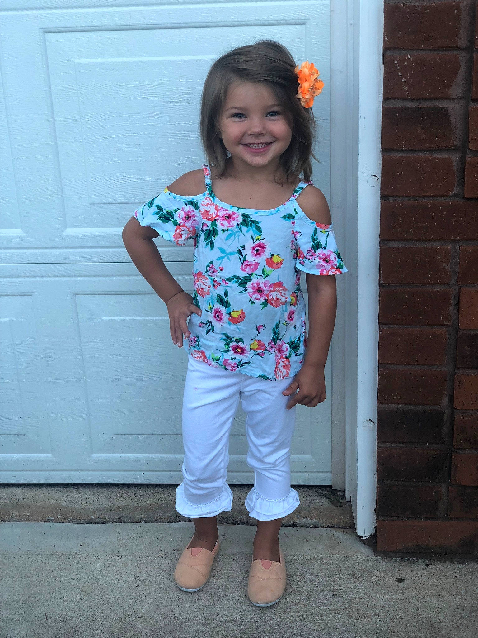 Zaila is registered to the contest to win money with this photo: baby_toddler_clothing, child, clothing, jeans, joy, pattern, person, pink, sleeve, t_shirt, textile, toddler, trousers