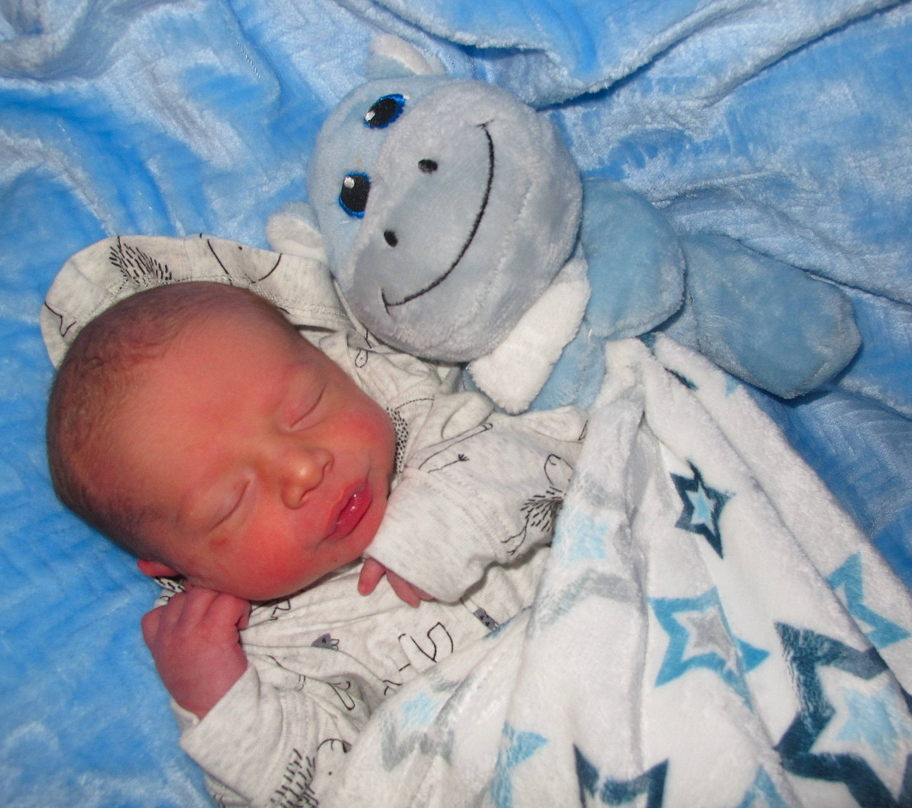 Adrian is registered to the contest to win money with this photo: baby, bedtime, blanket, child, person, smile, toddler