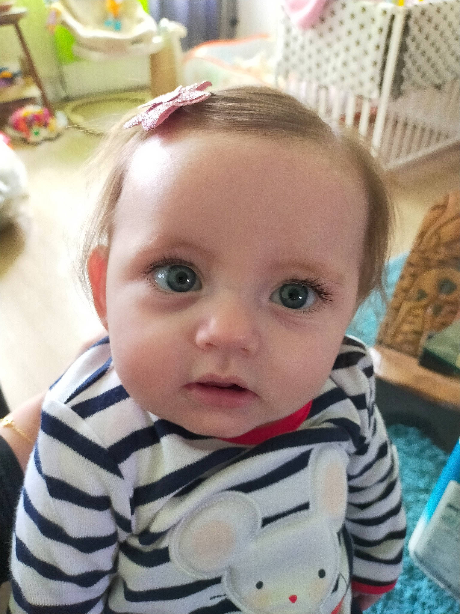 Inaya participe au concours pour gagner de l'argent avec cette photo : baby, baby_toddler_clothing, chair, cheek, child, chin, ear, eye, eyebrow, eyelash, forehead, happy, iris, lip, mouth, nose, person, skin, sleeve, t_shirt