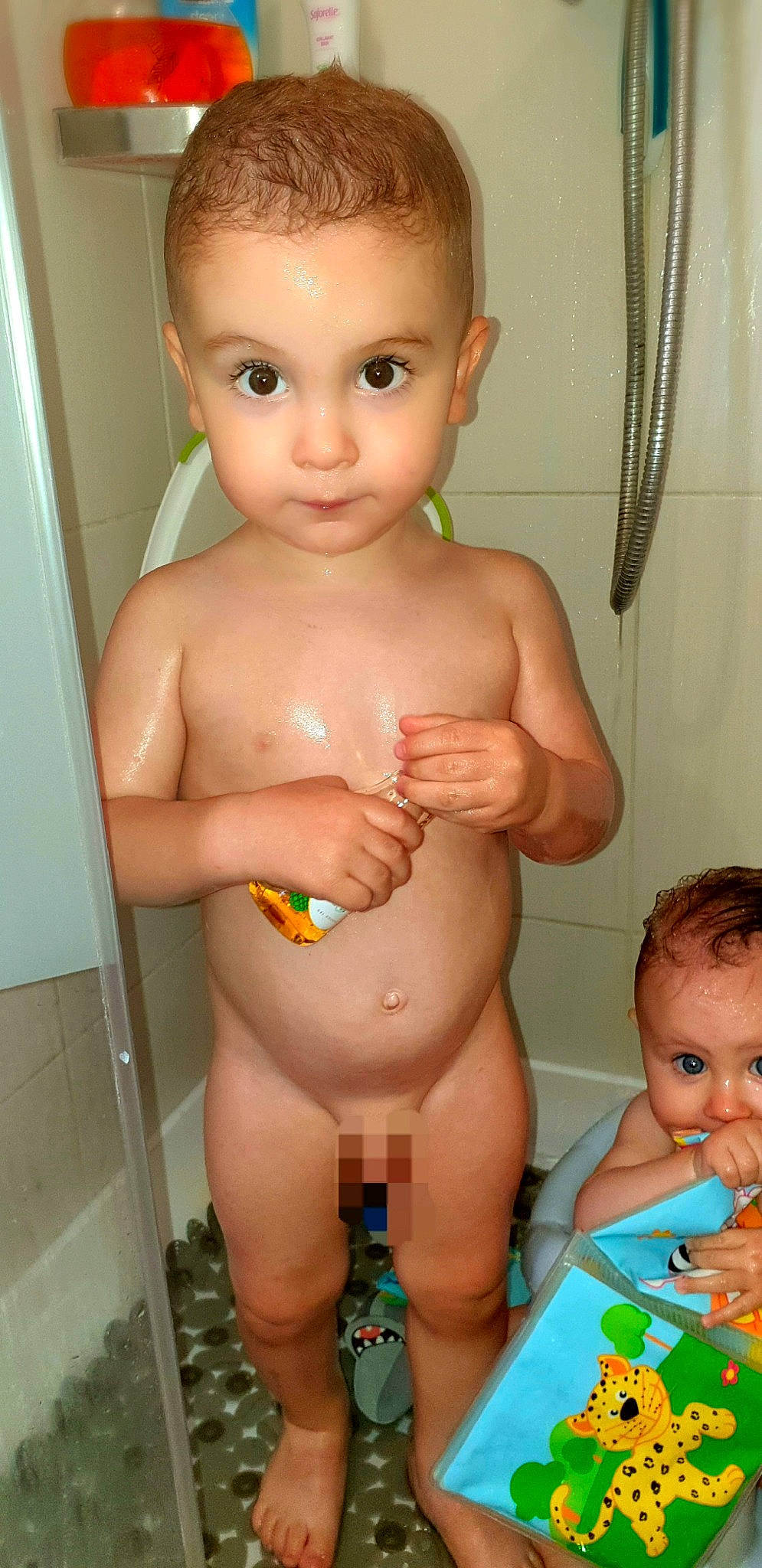 Tiago a rejoint le concours — aidez-le/la à gagner de superbes lots ! arm, cheek, chin, eye, eyebrow, face, facial_expression, hair, hairstyle, head, human_body, joint, lip, mouth, muscle, neck, nose, organ, person, skin