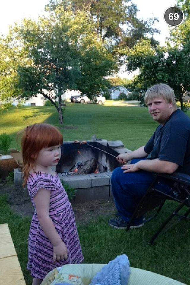 Isabel is registered to the contest to win money with this photo: backyard, child, day, fun, garden, grass, lawn, male, park, people, person, picnic, plant, play, recreation, sitting, summer, tree, vacation, vertebrate