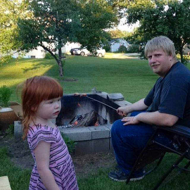 Isabel is registered to the contest to win money with this photo: backyard, child, day, fun, garden, grass, lawn, male, park, people, person, picnic, plant, play, recreation, sitting, summer, tree, vacation, vertebrate