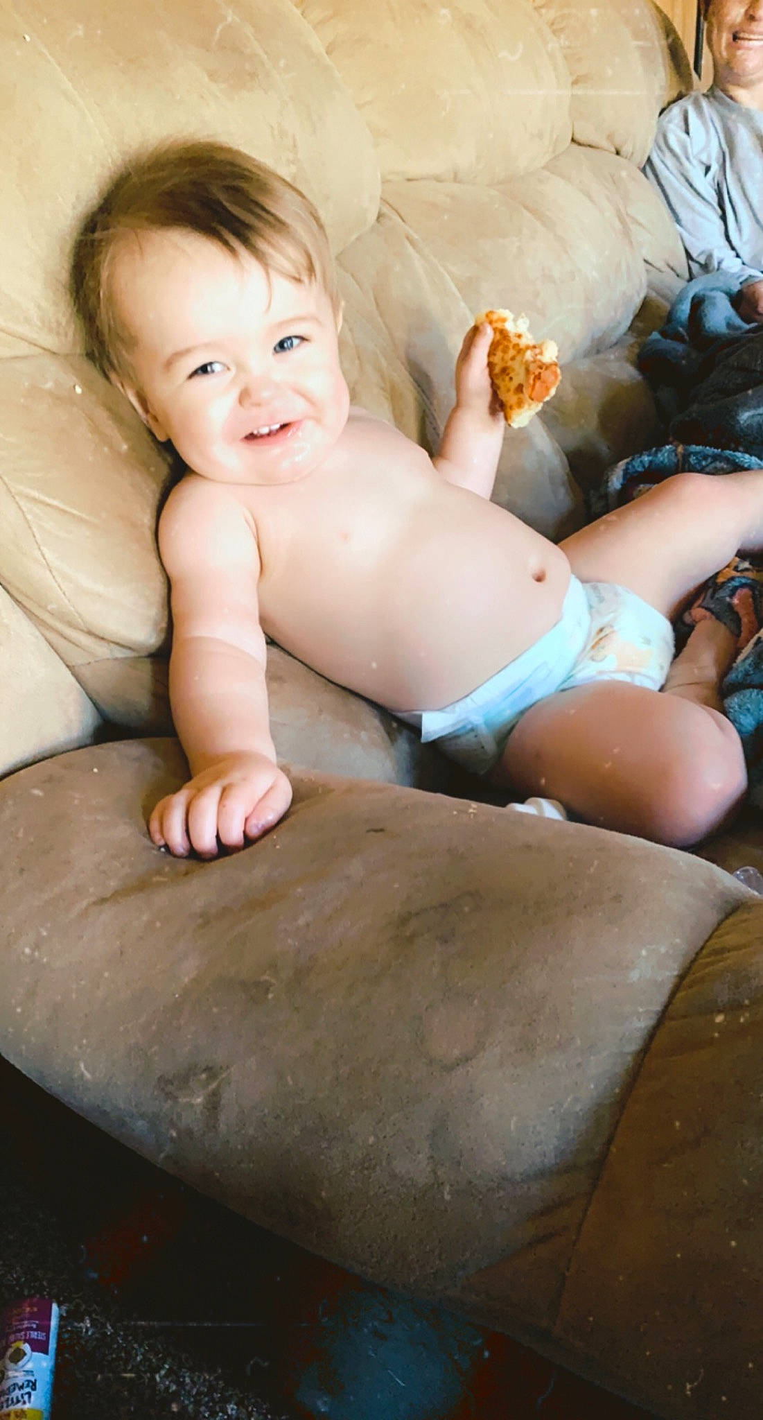 Oliver is registered to the contest to win money with this photo: abdomen, baby, baby_toddler_clothing, barechested, cheek, chest, child, finger, foot, human, navel, organ, person, skin, stomach, thumb, toddler, toe, toy, trunk