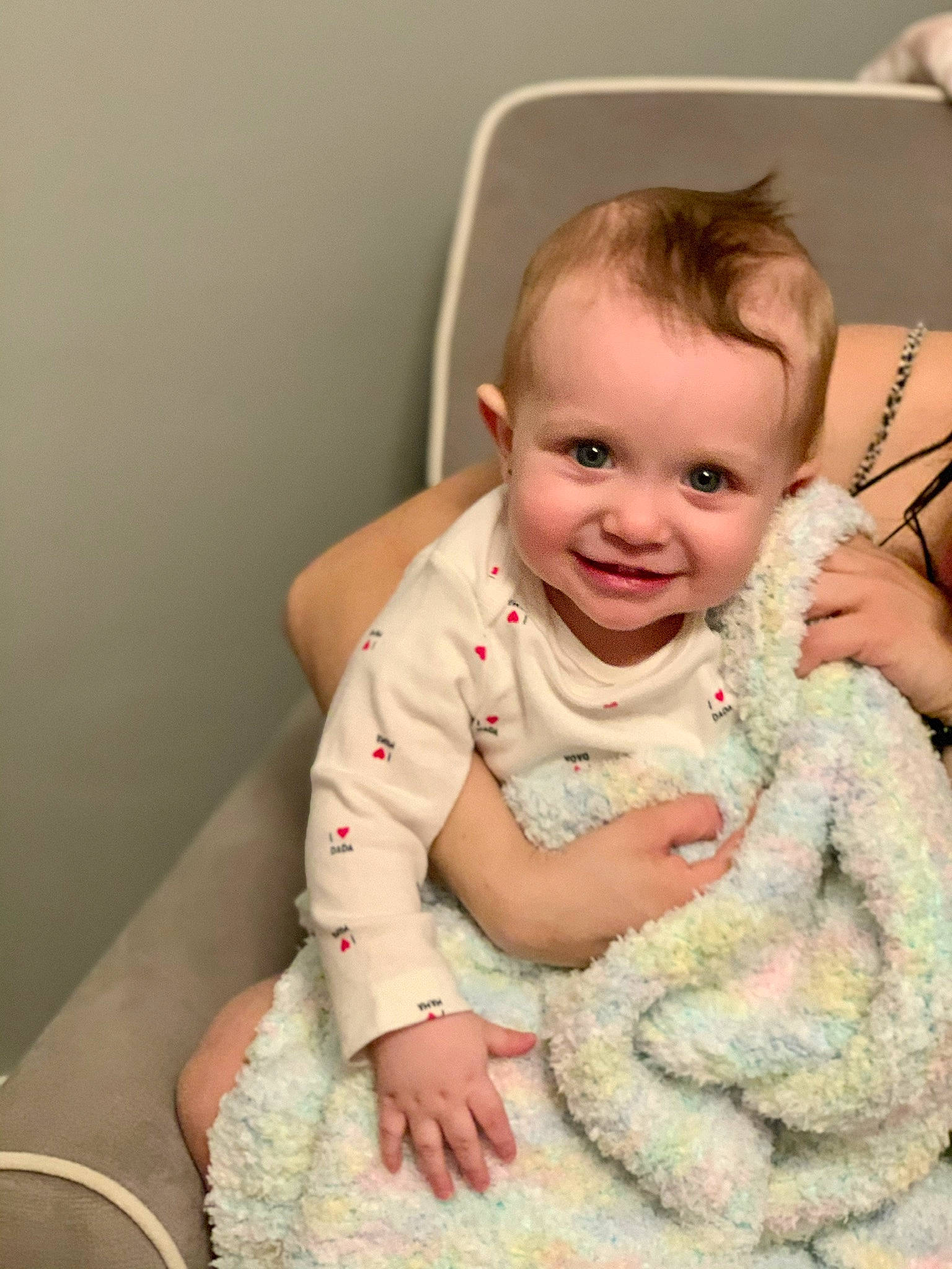 Alyse is registered to the contest to win money with this photo: arm, baby, cheek, child, ear, eye, finger, iris, joy, lip, nose, person, sitting, skin, smile, toddler