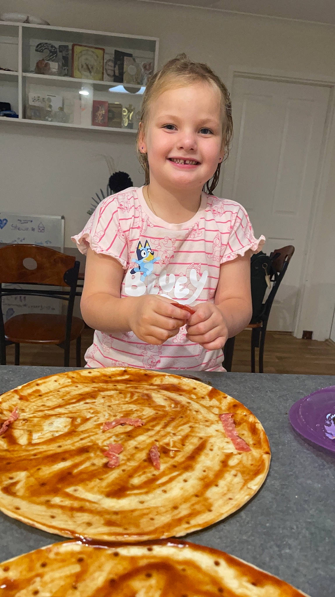 Maddi is registered to the contest to win money with this photo: baked_goods, baking, chair, comfort_food, cuisine, dish, face, fast_food, food, ingredient, joy, junk_food, mofletta, person, plate, produce, recipe, shelf, smile, staple_food