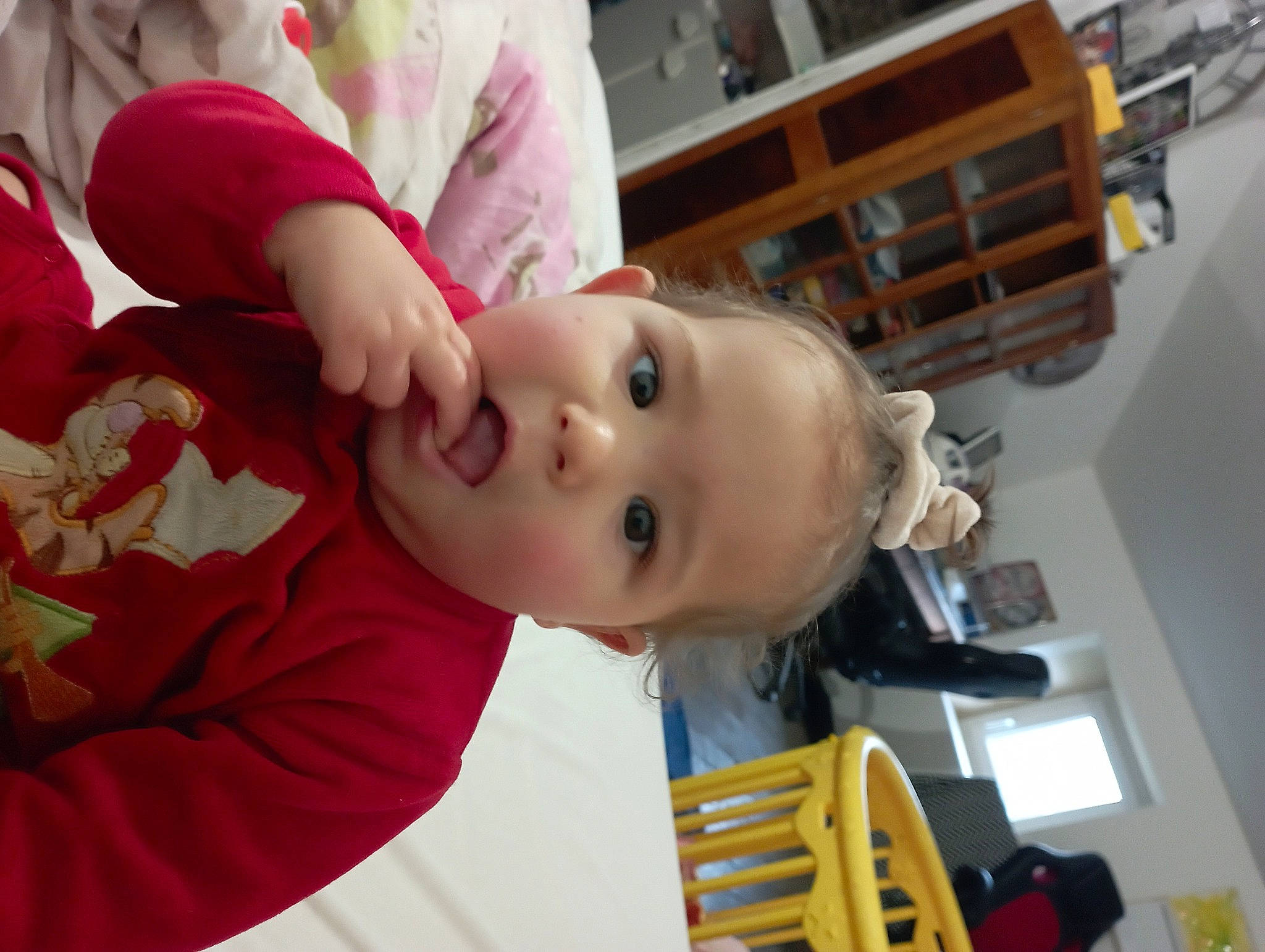 Ericka participe au concours pour gagner de l'argent avec cette photo : baby, baby_toddler_clothing, cheek, child, event, eyelash, fun, happy, person, room, surprise, toddler, wood