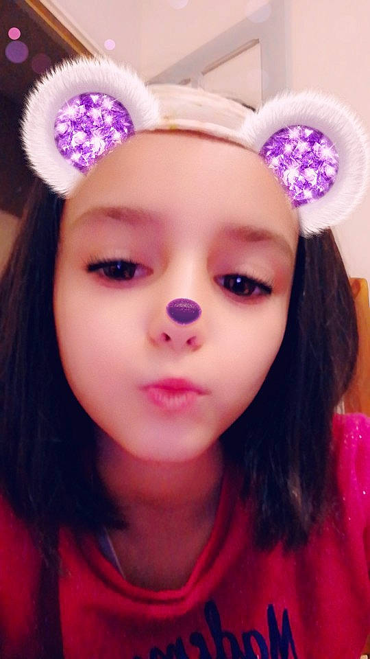 Kimberlay participe au concours pour gagner de l'argent avec cette photo : beauty, cheek, child, ear, eye, eyebrow, eyelash, face, forehead, hair, hair_accessory, head, headpiece, headwear, lavender, lip, nose, organ, person, pink