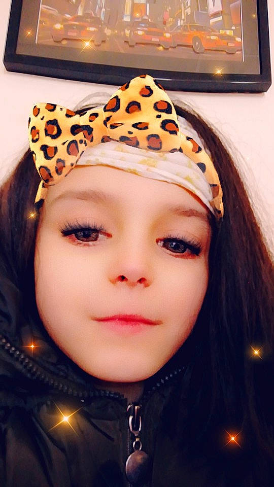 Kimberlay participe au concours pour gagner de l'argent avec cette photo : beauty, cheek, child, child_model, ear, eye, eyebrow, face, fashion_accessory, forehead, hair, hair_accessory, head, headband, headgear, lip, organ, person, photography, smile