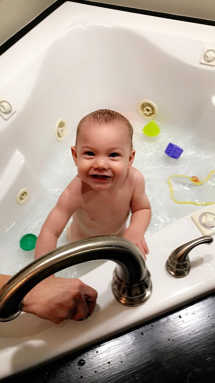 Kolt joined the competition — help win amazing prizes! baby, baby_bathing, bathing, bathtub, child, joy, person, plumbing_fixture, toddler, washing