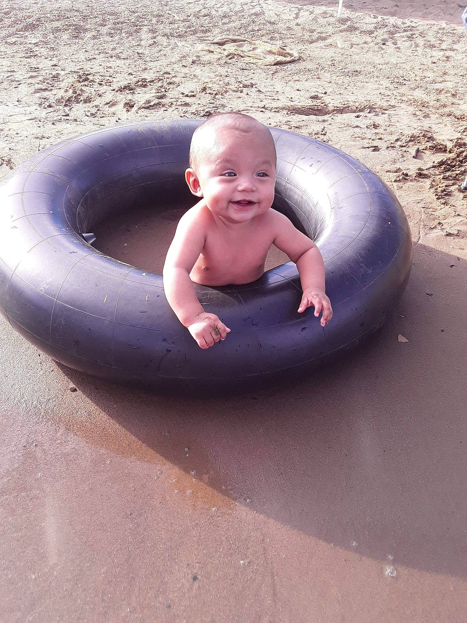 Jo'Daniel is registered to the contest to win money with this photo: child, fun, leisure, person, product, recreation