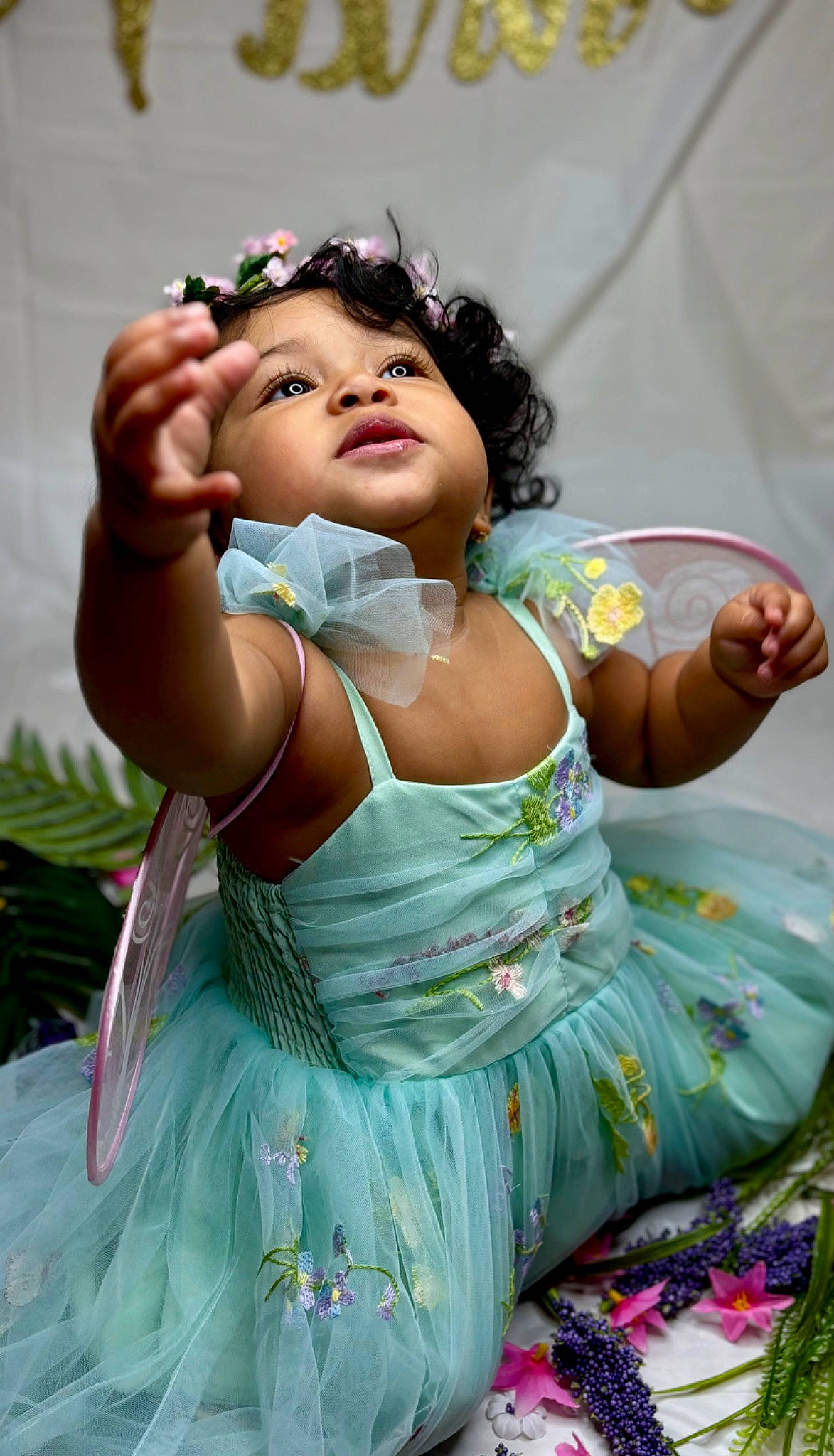 Skarlett is registered to the contest to win money with this photo: abdomen, arm, black_hair, child, event, eyelash, fashion_design, finger, flash_photography, fun, hairstyle, hand, happy, headpiece, jewellery, leisure, person, pink, shoulder, skin