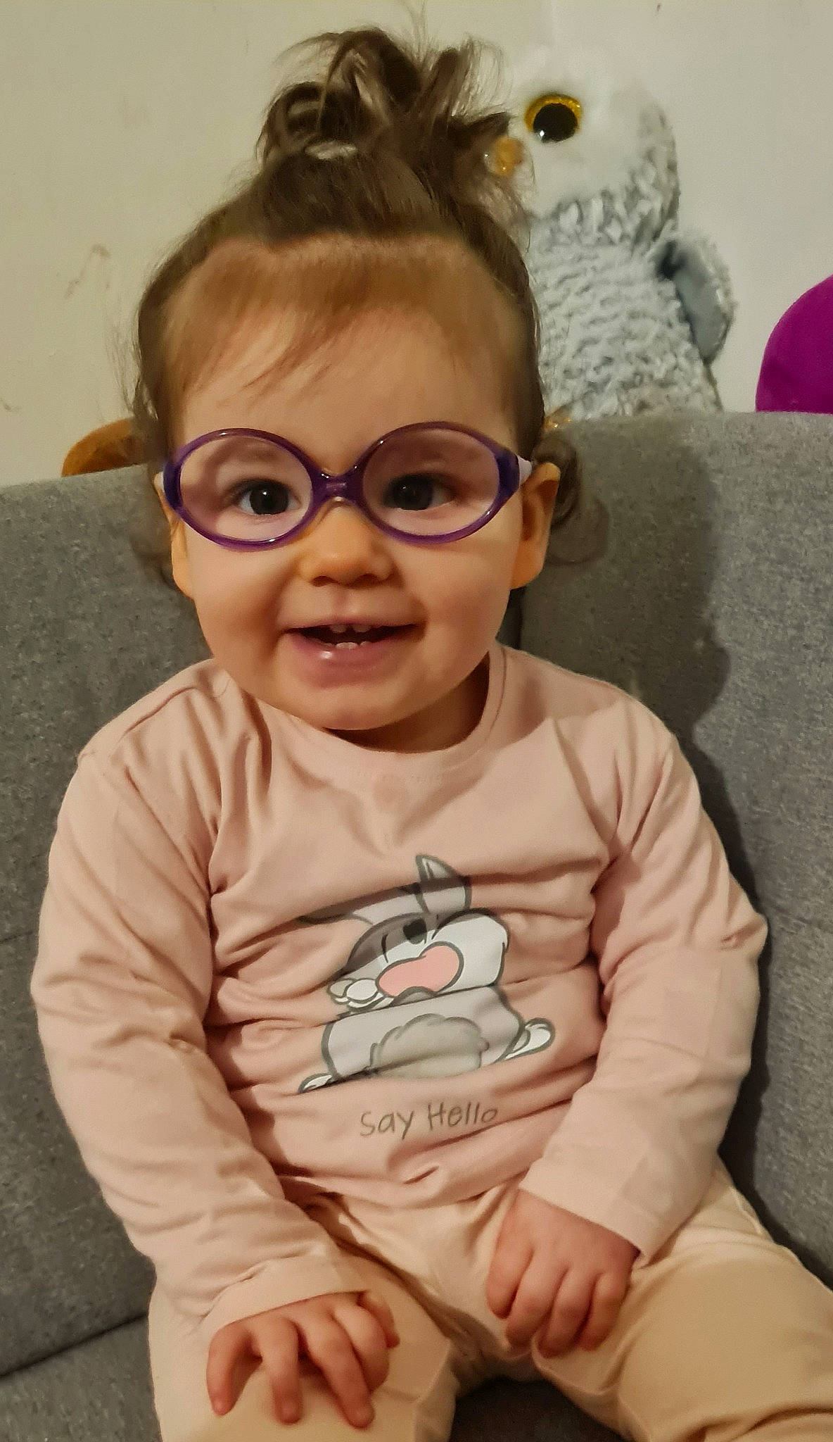 Noémie a rejoint le concours — aidez-le/la à gagner de superbes lots ! cheek, chin, eyebrow, eyewear, face, facial_expression, forehead, glasses, hair, hairstyle, head, lip, mouth, nose, organ, person, skin, smile, vertebrate, vision_care