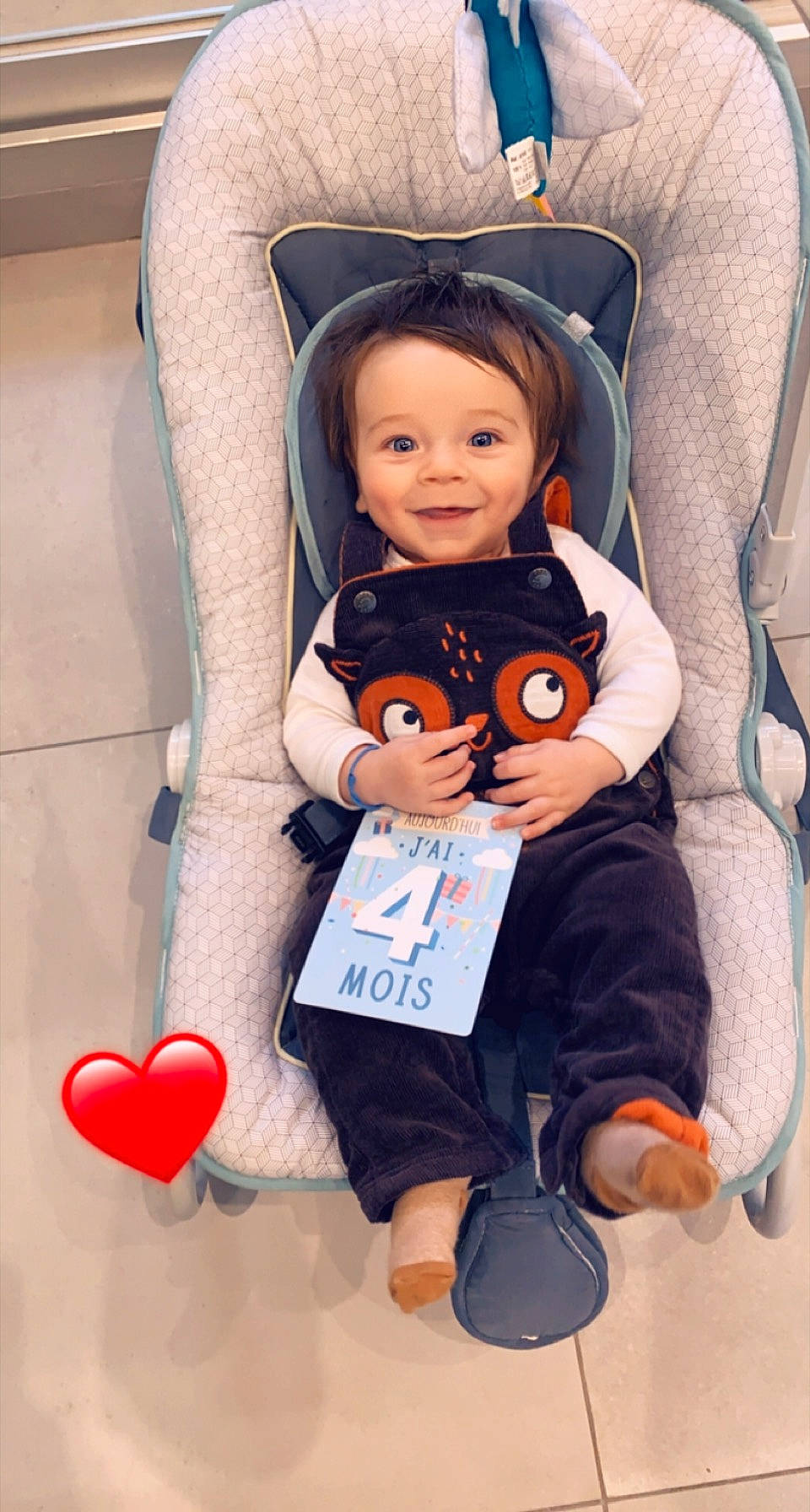 Andrea participe au concours pour gagner de l'argent avec cette photo : arm, baby, baby_carriage, baby_products, baby_toddler_clothing, car_seat, chair, child, comfort, face, finger, fun, hand, happy, head, joy, person, product, sitting, skin