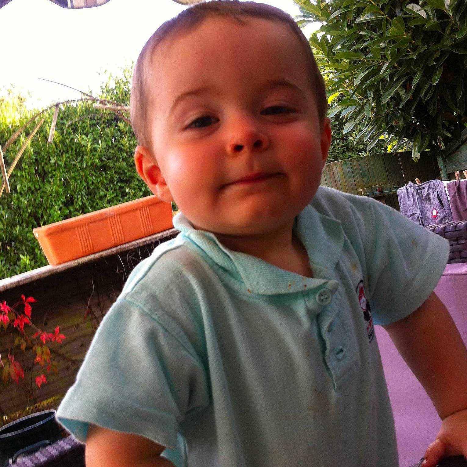 Nathan participe au concours pour gagner de l'argent avec cette photo :