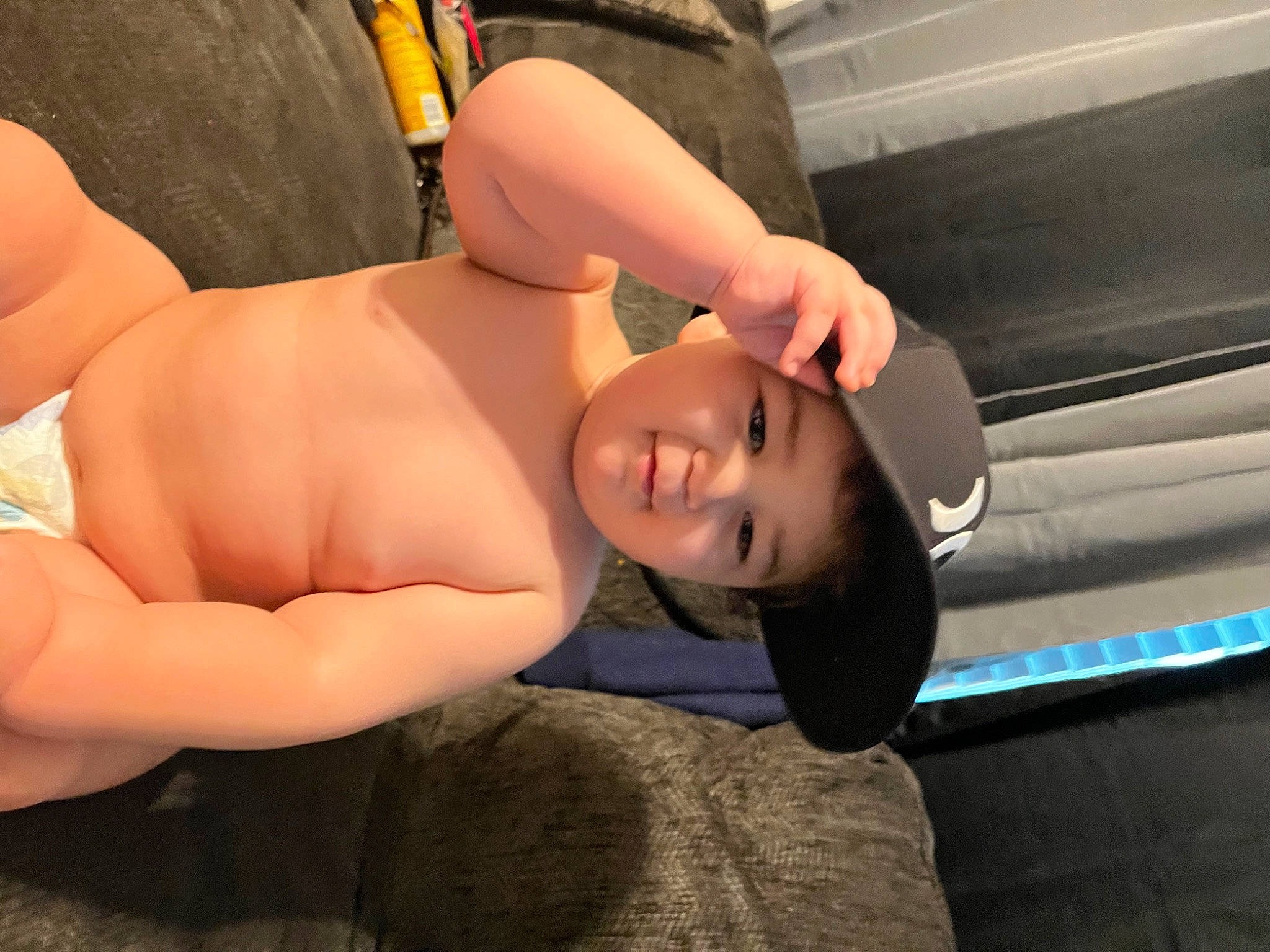 Damien is registered to the contest to win money with this photo: abdomen, black_hair, chest, comfort, elbow, eyelash, eyewear, flash_photography, fun, happy, human_leg, knee, leisure, long_hair, neck, person, sunglasses, thigh, tree, trunk