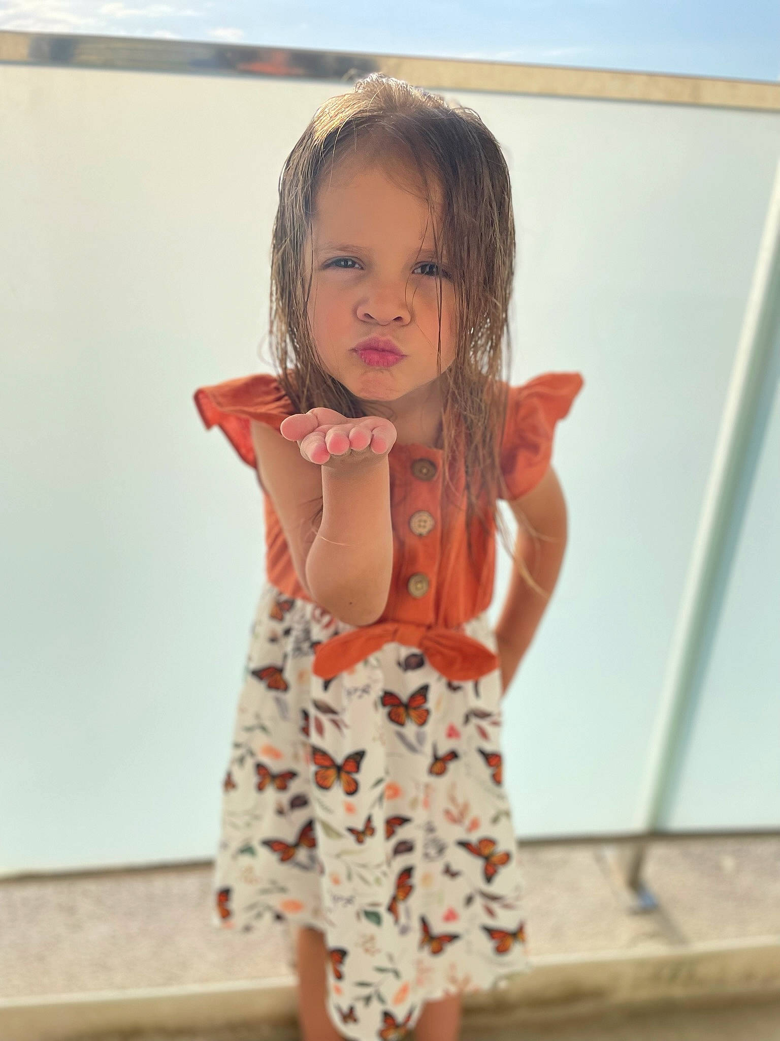 Stacy participe au concours pour gagner de l'argent avec cette photo : baby_toddler_clothing, brown_hair, day_dress, elbow, finger, gesture, hair, happy, head, human_body, human_leg, leg, neck, pattern, person, skin, sleeve, thigh, toddler, waist