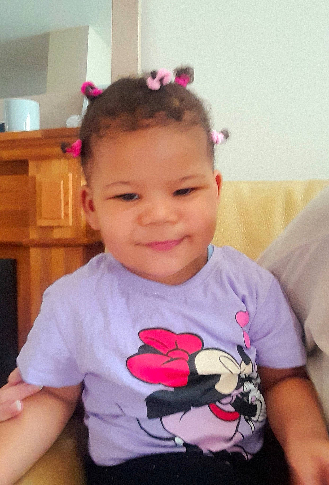 Kataleya a rejoint le concours — aidez-le/la à gagner de superbes lots ! baby_toddler_clothing, cabinetry, cheek, chin, ear, eyebrow, eyelash, face, forehead, happy, human_body, joy, mammal, neck, nose, person, pink, skin, sleeve, smile