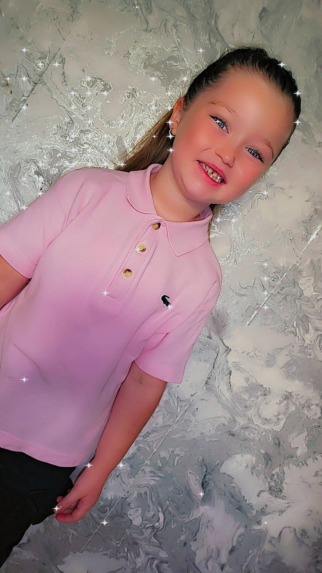 Mya participe au concours pour gagner de l'argent avec cette photo : button, child, day_dress, eye, face, fashion_design, flash_photography, hair, happy, head, human_body, joy, lip, magenta, pattern, person, pink, skin, sleeve, smile