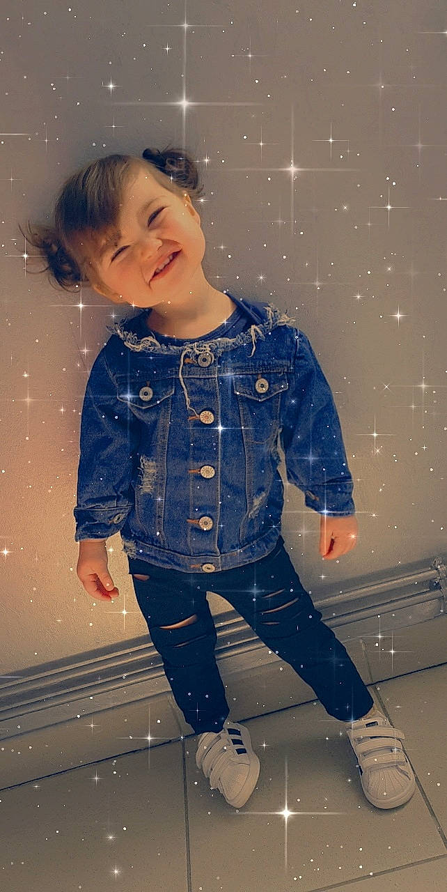 Myq participe au concours pour gagner de l'argent avec cette photo : child, clothing, cool, denim, jacket, jeans, joy, outerwear, person, sleeve, space, standing, textile, toddler, trousers