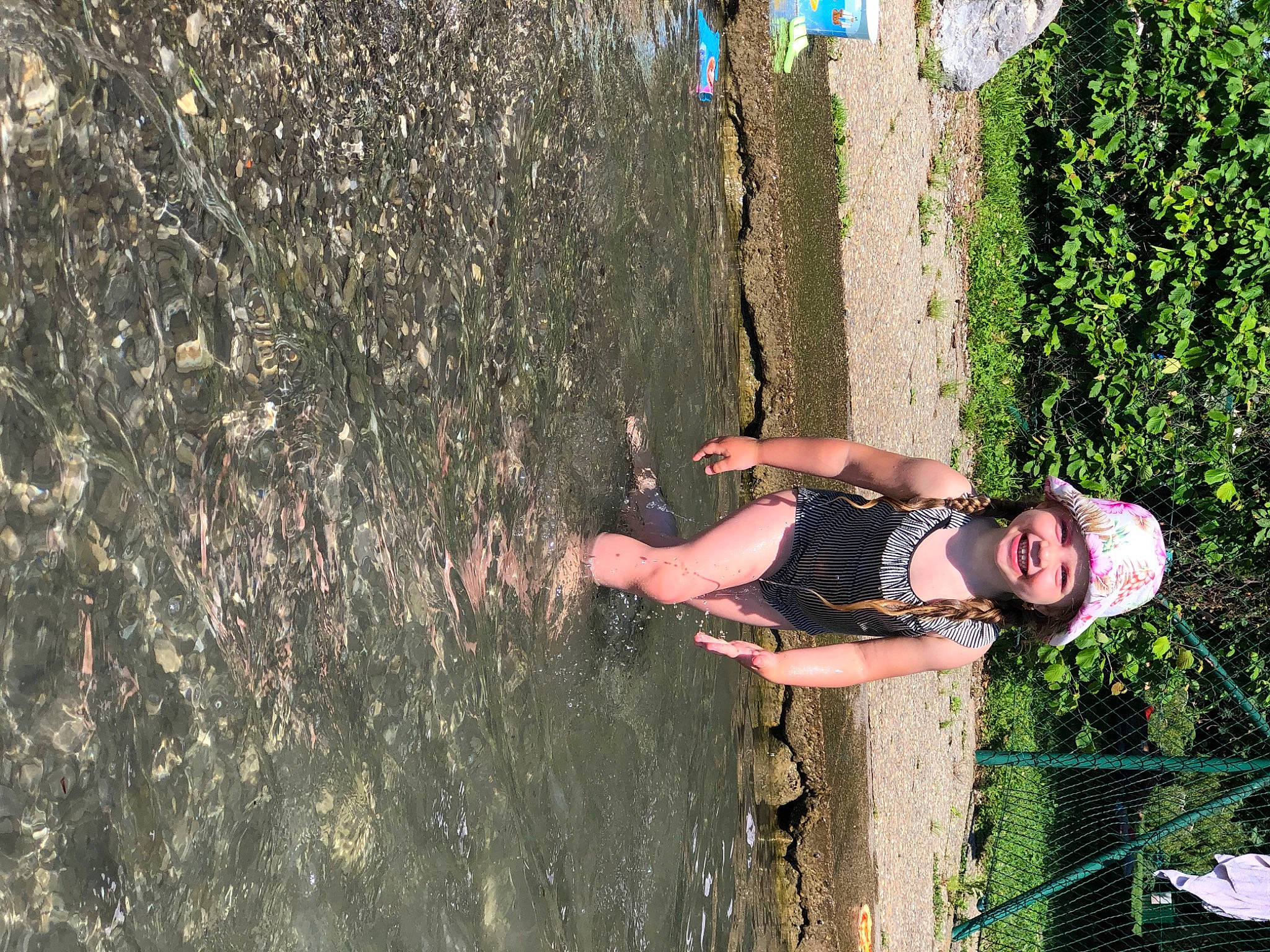 Tiziana a rejoint le concours — aidez-le/la à gagner de superbes lots ! adventure, climbing, extreme_sport, fun, grass, happy, headwear, joy, landscape, leisure, people_in_nature, person, plant, recreation, rope, shadow, smile, soil, sport_climbing, tree