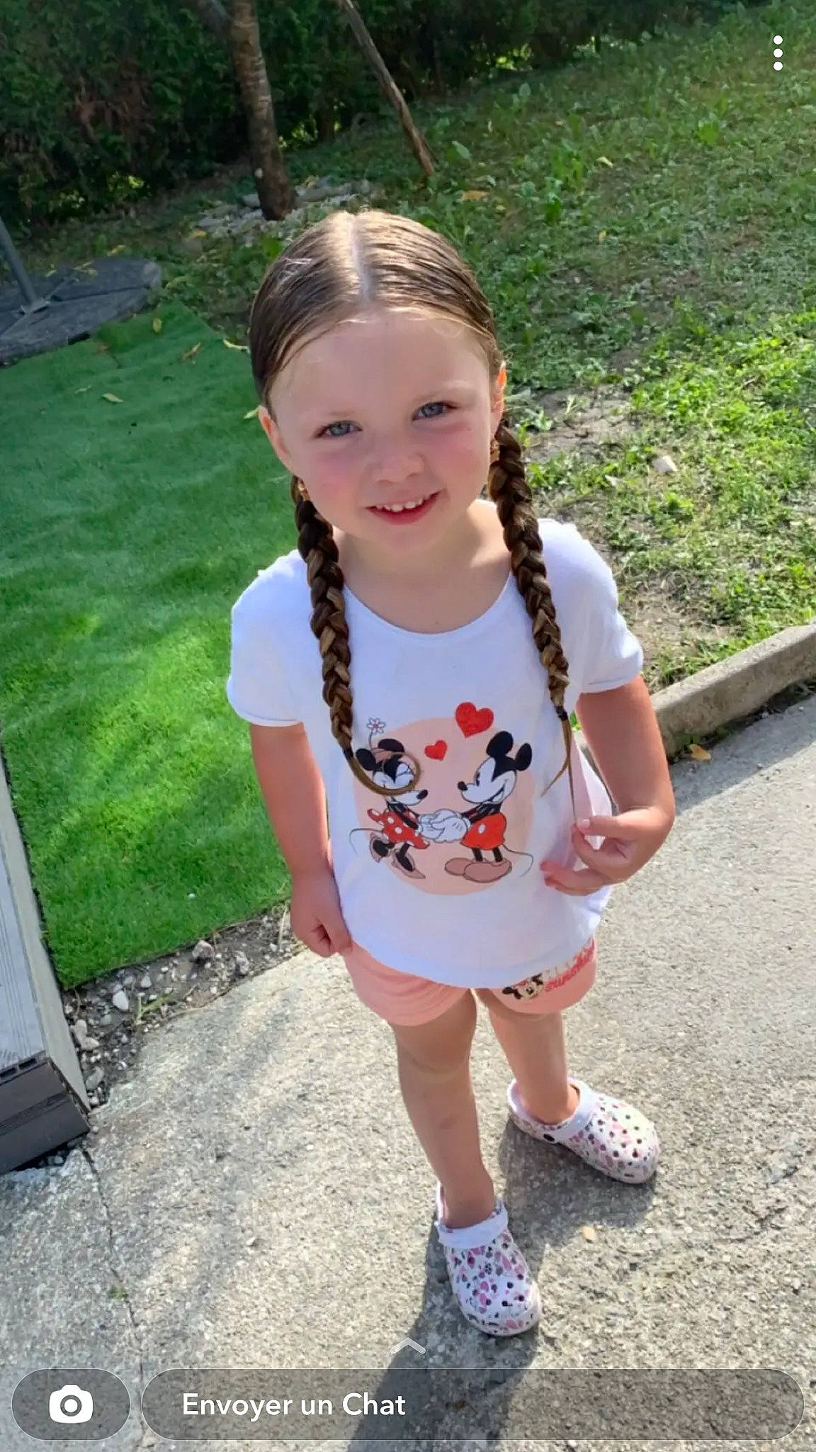 Tiziana participe au concours pour gagner de l'argent avec cette photo : asphalt, blond, electric_blue, eye, face, fun, grass, hair, hairstyle, happy, head, joy, leisure, neck, person, pink, plant, shorts, sleeve, smile