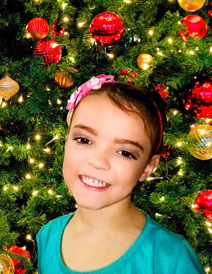Jayda is registered to the contest to win money with this photo: christmas, christmas_decoration, christmas_eve, christmas_lights, christmas_ornament, christmas_tree, conifer, event, evergreen, festival, fir, happy, holiday, holiday_ornament, interior_design, joy, ornament, person, pine, pine_family