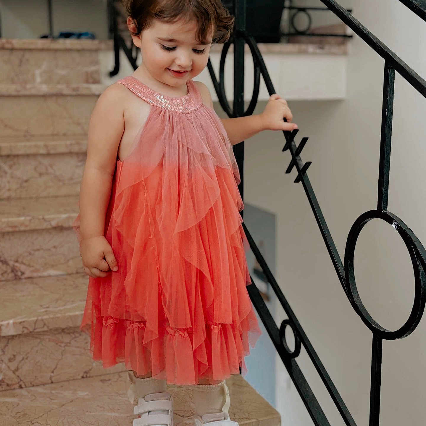 Giuliana participe au concours pour gagner de l'argent avec cette photo : architecture, building, child, clothing, dress, eveningdress, face, female, footwear, formalwear, girl, handrail, happy, head, person, photography, portrait, shoe, sitting, smile