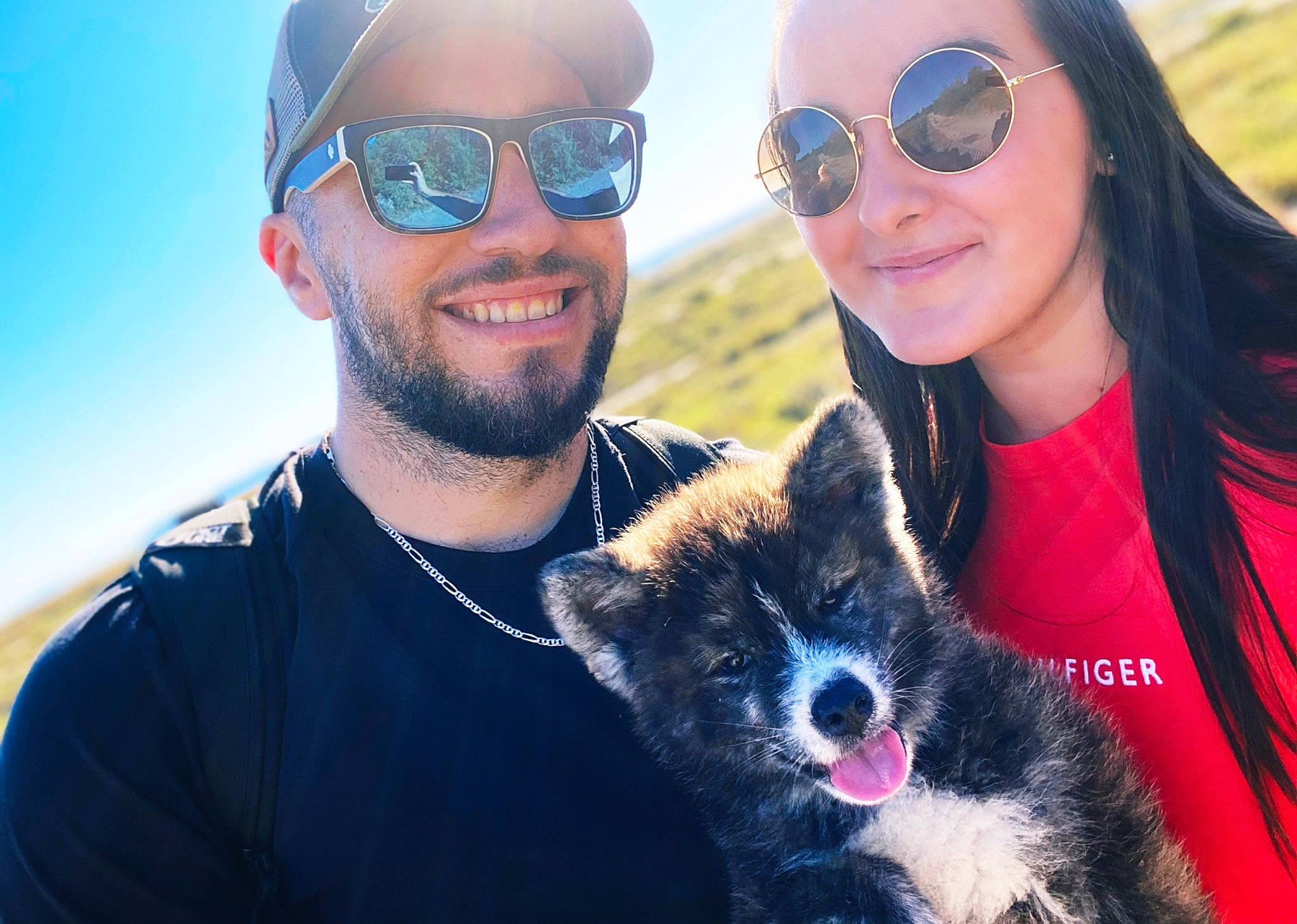 Aïka participe au concours pour gagner de l'argent avec cette photo : adventure, canidae, carnivore, cool, dog, dog_walking, eyewear, friendship, fun, fur, glasses, happy, love, photography, schipperke, selfie, smile, sunglasses, vacation, vision_care