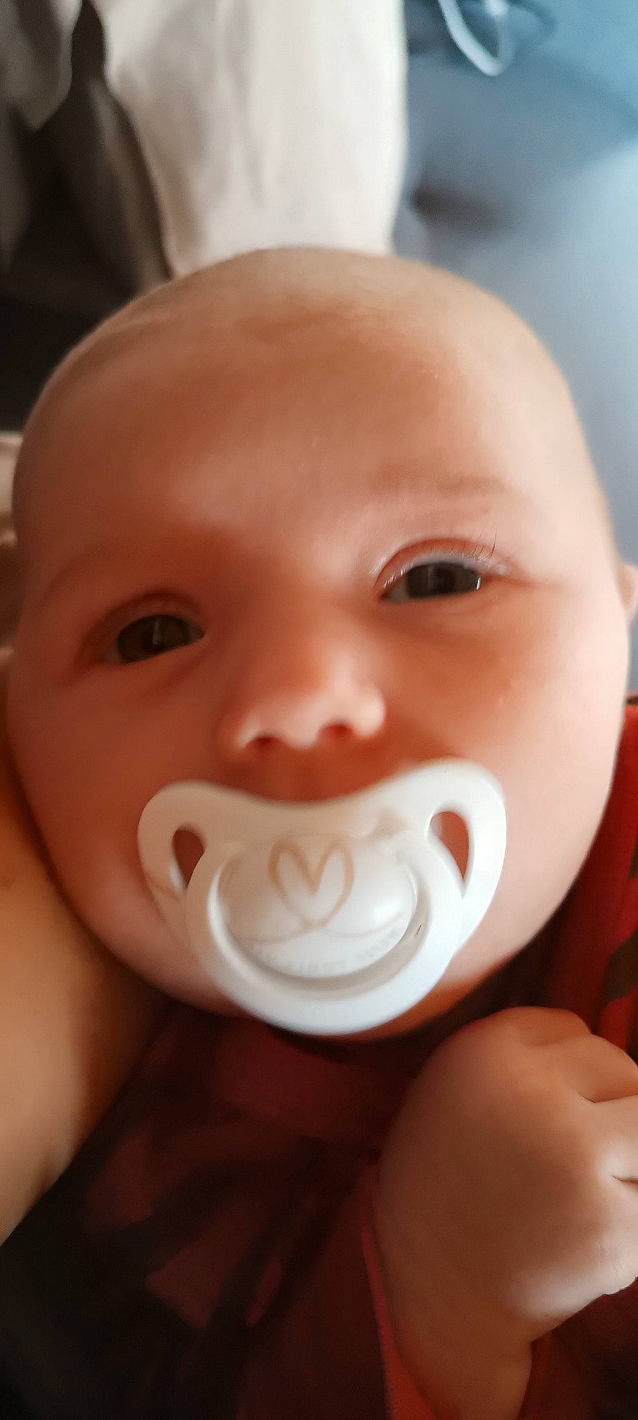 Romane participe au concours pour gagner de l'argent avec cette photo : baby, cheek, drinkware, ear, eye, eyebrow, eyelash, finger, forehead, happy, iris, jaw, lip, mouth, neck, nose, person, skin, smile, toddler