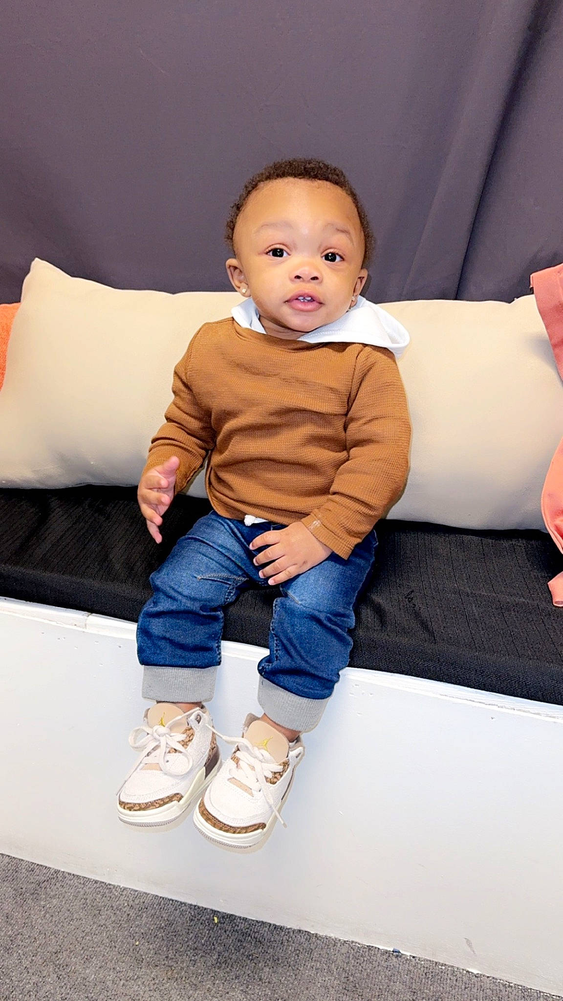 Savaun joined the competition — help win amazing prizes! arm, baby, baby_toddler_clothing, child, comfort, couch, face, finger, flash_photography, happy, human_leg, joint, knee, leg, person, sitting, sleeve, smile, thigh, toddler