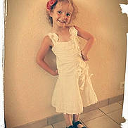 Romane participe au concours pour gagner de l'argent avec cette photo :