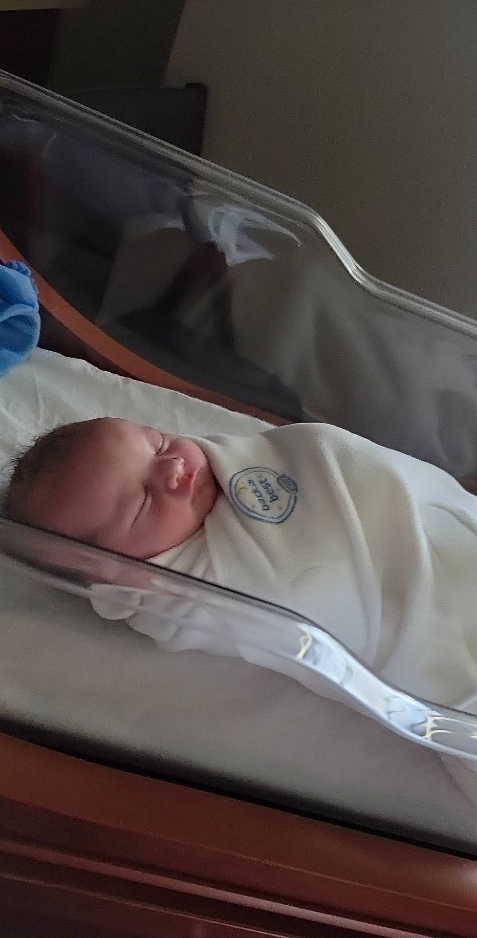 Draven joined the competition — help win amazing prizes! baby, baby_products, bed, bedding, bedtime, child, comfort, glass, hand, health_care, infant_bed, linens, mammal, medical_equipment, nap, person, plastic, room, sleep, toddler