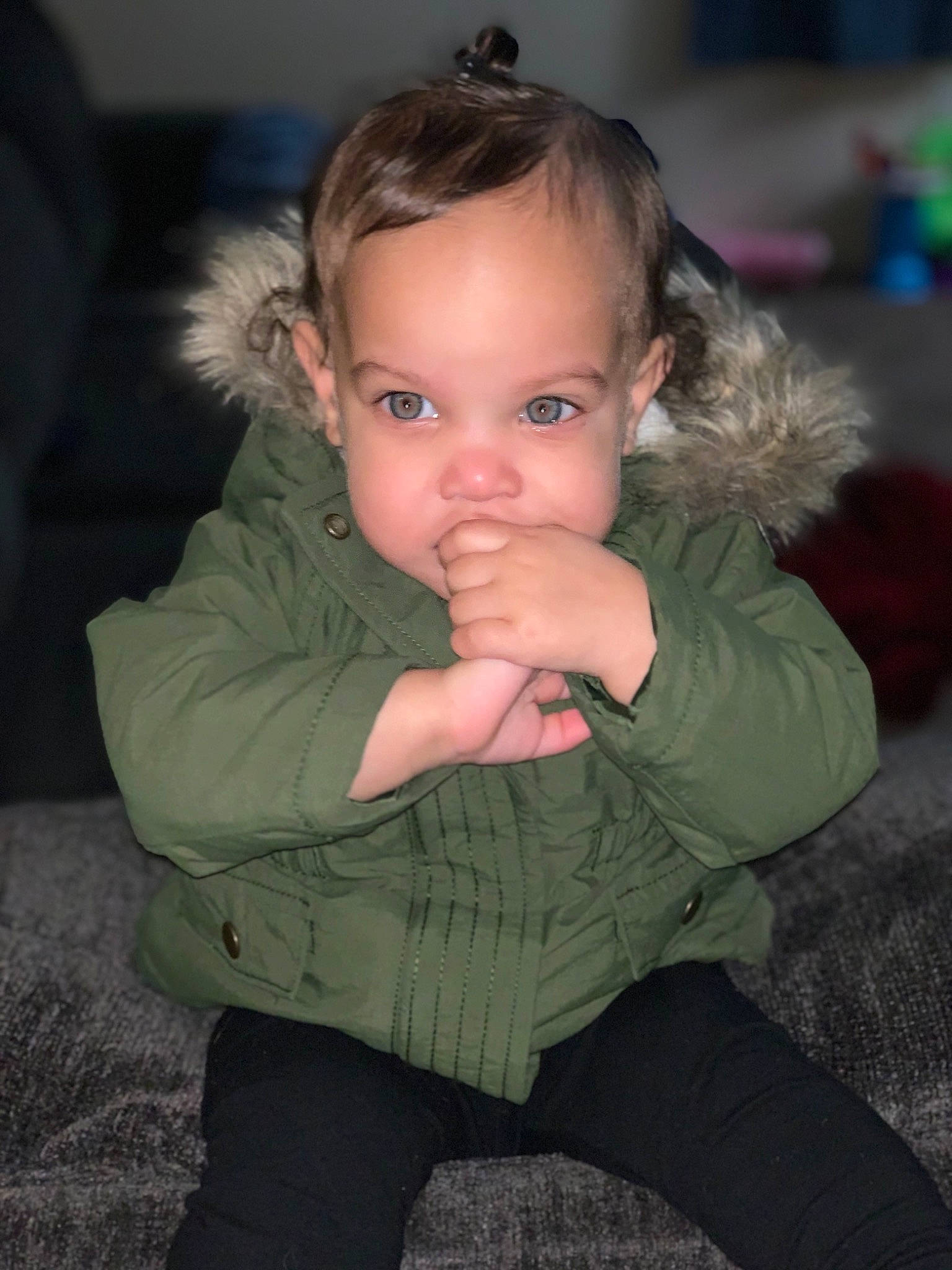 Alaia is registered to the contest to win money with this photo: baby, baby_toddler_clothing, bracelet, cheek, curious, eyelash, finger, gesture, iris, lip, mouth, organ, person, toddler