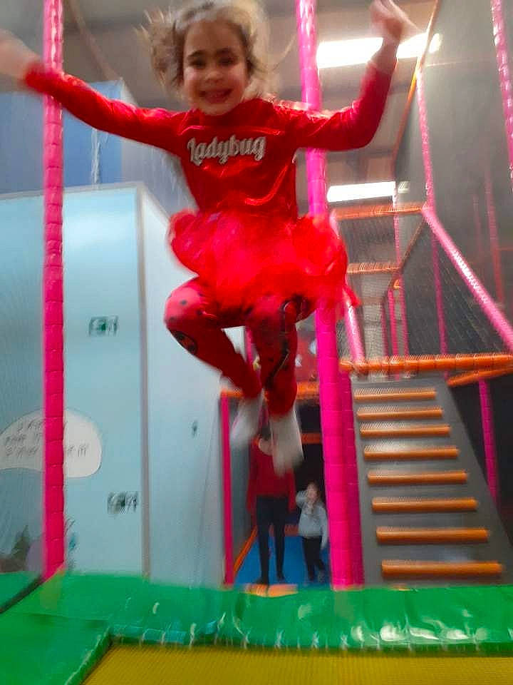 Lindsay participe au concours pour gagner de l'argent avec cette photo : fun, joy, leisure, outdoor_play_equipment, performance, person, play, playground, public_space, recreation, trampoline, trampolining_equipment_and_supplies