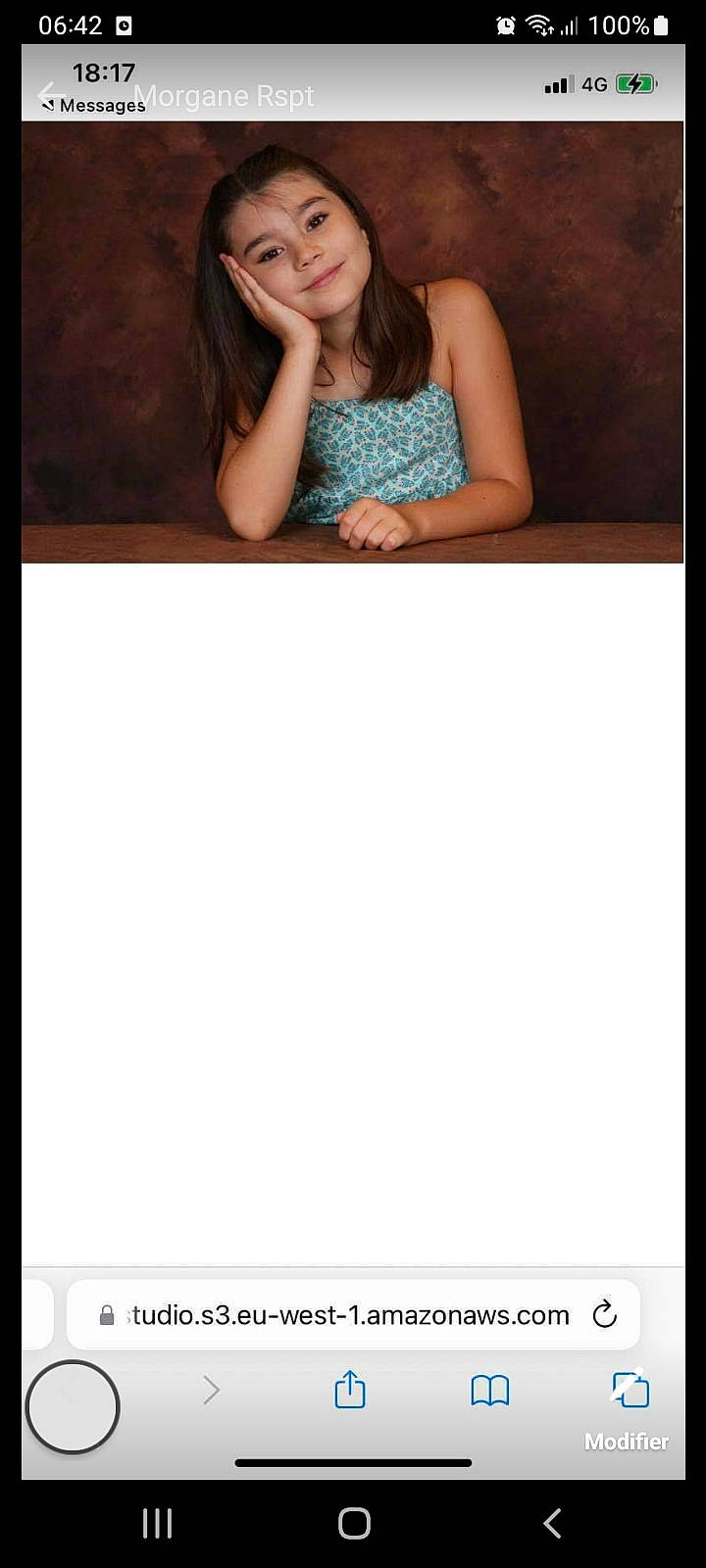 Stacy a rejoint le concours — aidez-le/la à gagner de superbes lots ! black_hair, comfort, elbow, flash_photography, font, gesture, happy, human_leg, joy, leg, linens, long_hair, neck, pattern, person, photograph, rectangle, shoulder, sleeve, sportswear