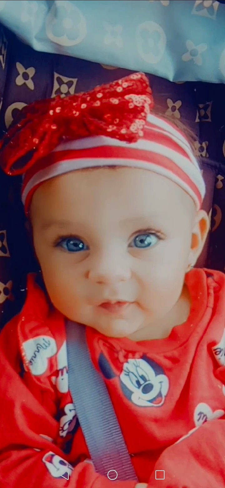 Mariana participe au concours pour gagner de l'argent avec cette photo : baby, baby_toddler_clothing, cap, cheek, child, chin, cool, costume_hat, electric_blue, fashion_accessory, forehead, fun, happy, headgear, headwear, lip, person, red, skin, sleeve