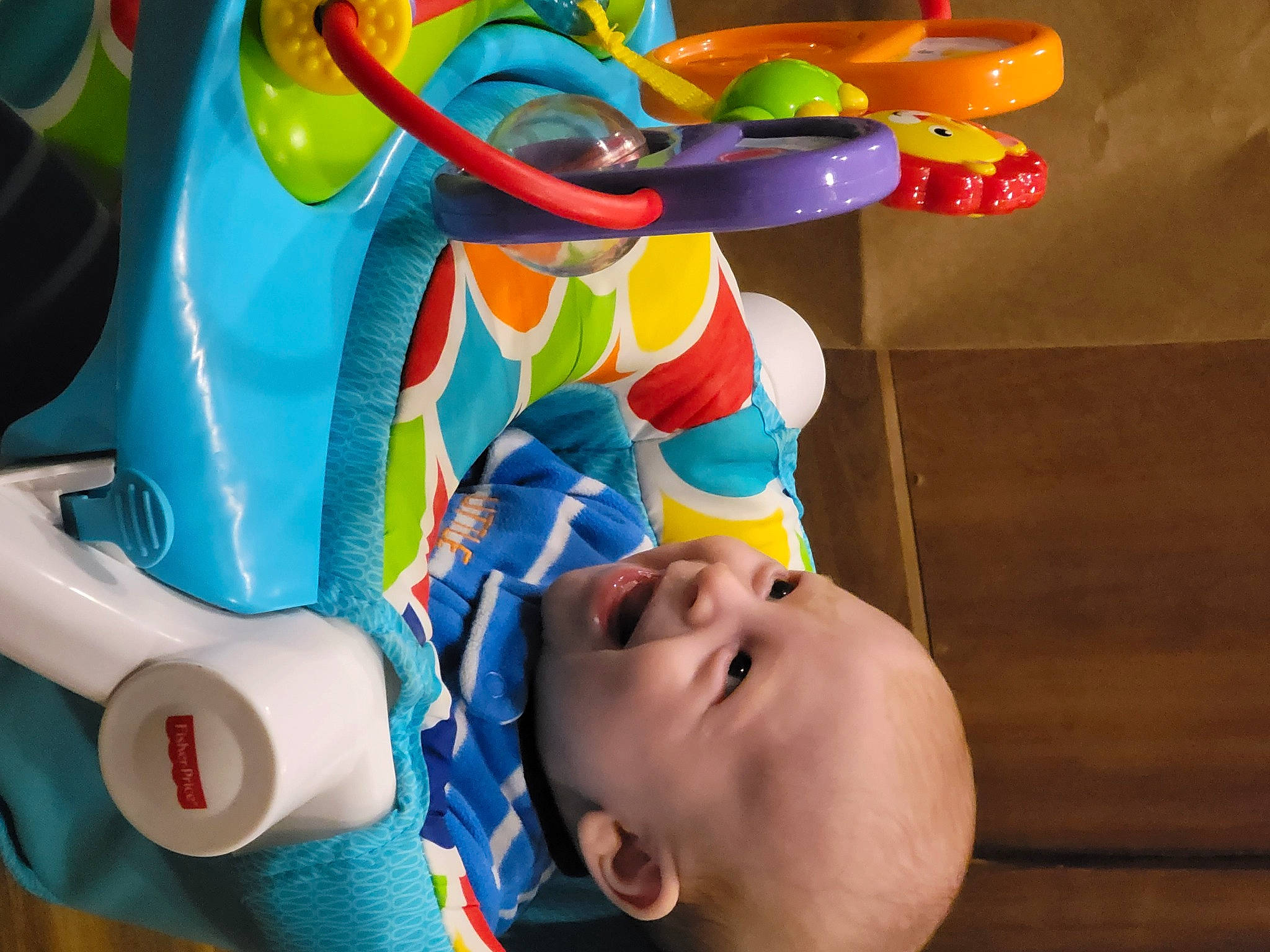 Casper is registered to the contest to win money with this photo: art, baby, balloon, beauty, eye, face, facial_expression, finger, fun, green, happy, head, headgear, leisure, nose, organ, party_supply, person, toddler, toy