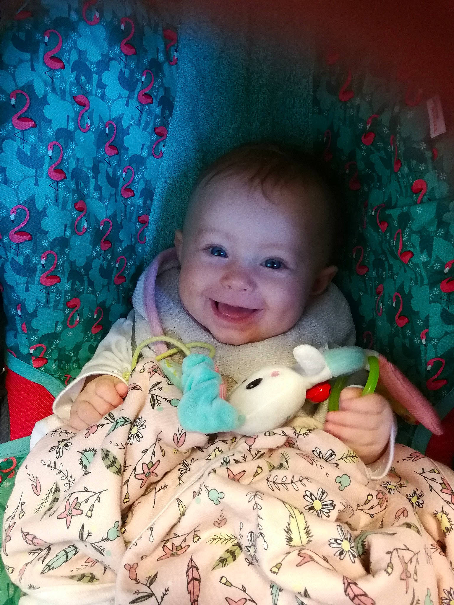 Joëline a rejoint le concours — aidez-le/la à gagner de superbes lots ! boy, cheek, child, day, eye, face, facial_expression, girl, green, head, infant, iris, joy, mouth, nose, person, pink, product, skin, smile