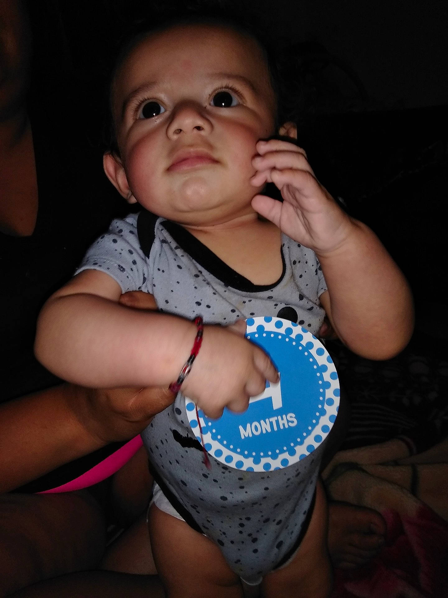 Felipe is registered to the contest to win money with this photo: arm, cheek, child, cool, eye, face, finger, girl, hand, head, human, human_body, infant, mouth, nose, organ, person, product, skin, smile