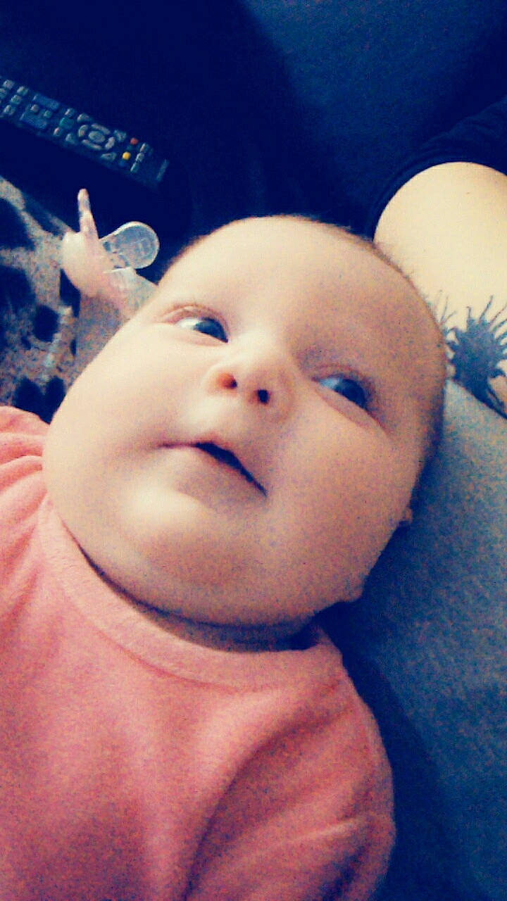 Lyna a rejoint le concours — aidez-le/la à gagner de superbes lots ! baby, cheek, child, chin, ear, eye, eyebrow, face, forehead, head, lip, mouth, nose, person, skin, toddler