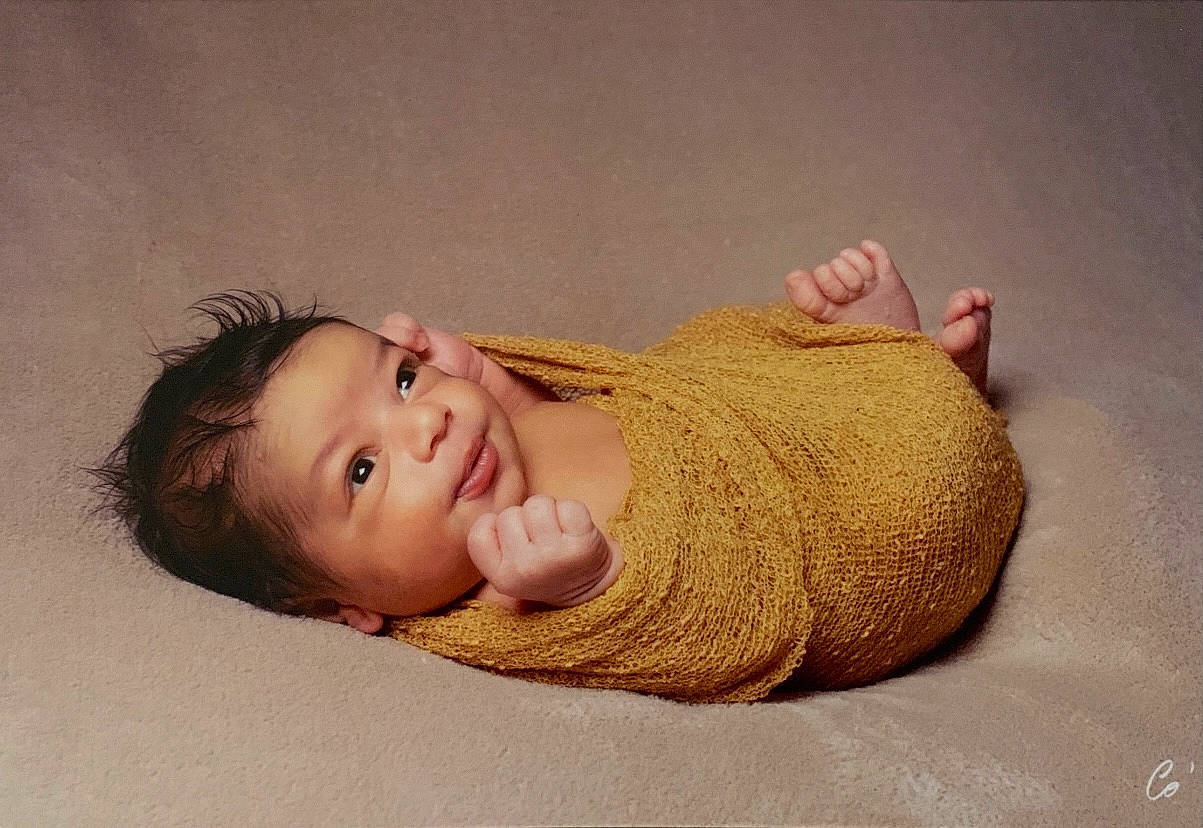 Lewis a rejoint le concours — aidez-le/la à gagner de superbes lots ! baby_toddler_clothing, beige, brown, cheek, chin, comfort, eyebrow, finger, forehead, iris, jaw, joint, knitting, lip, neck, organ, person, skin, sweater, wool