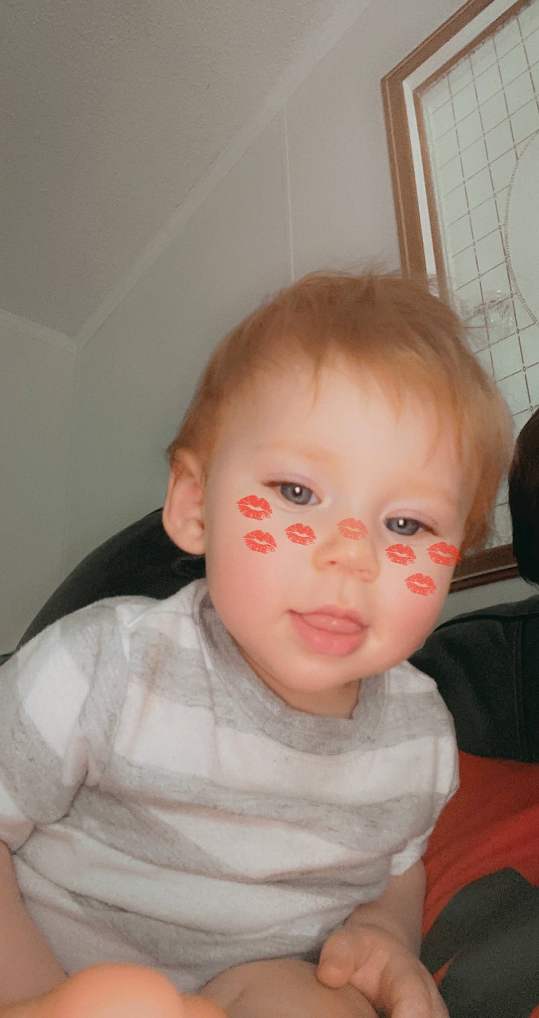 Kase is registered to the contest to win money with this photo: baby, baby_toddler_clothing, blond, cheek, ear, eye, eyebrow, eyelash, forehead, human_body, iris, jaw, lip, mouth, neck, nose, person, shoulder, skin, sleeve
