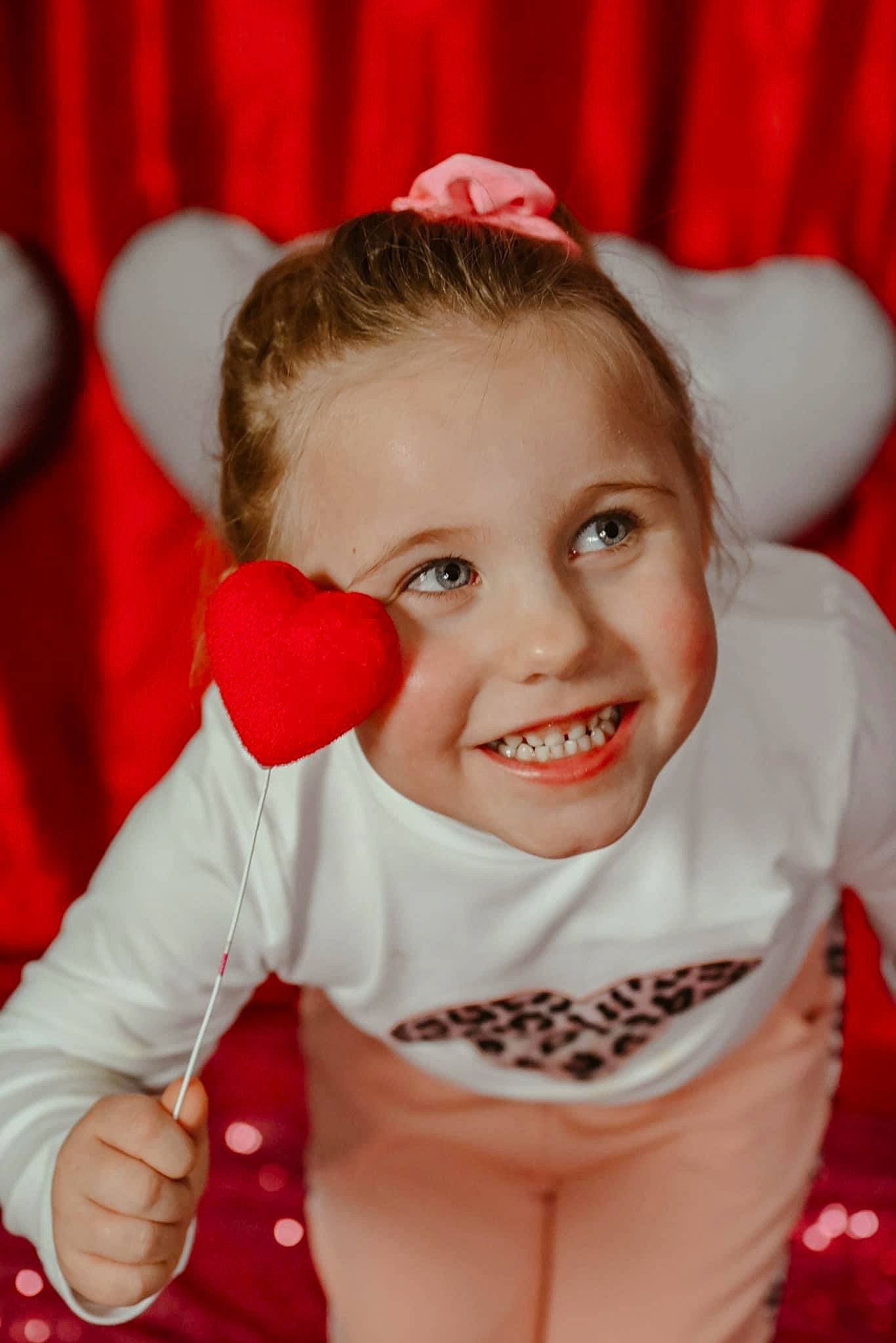 Kendall joined the competition — help win amazing prizes! arm, cheek, chin, entertainment, eye, eyebrow, fun, happy, head, human_body, joy, lip, mouth, nose, organ, performing_arts, person, red, skin, smile