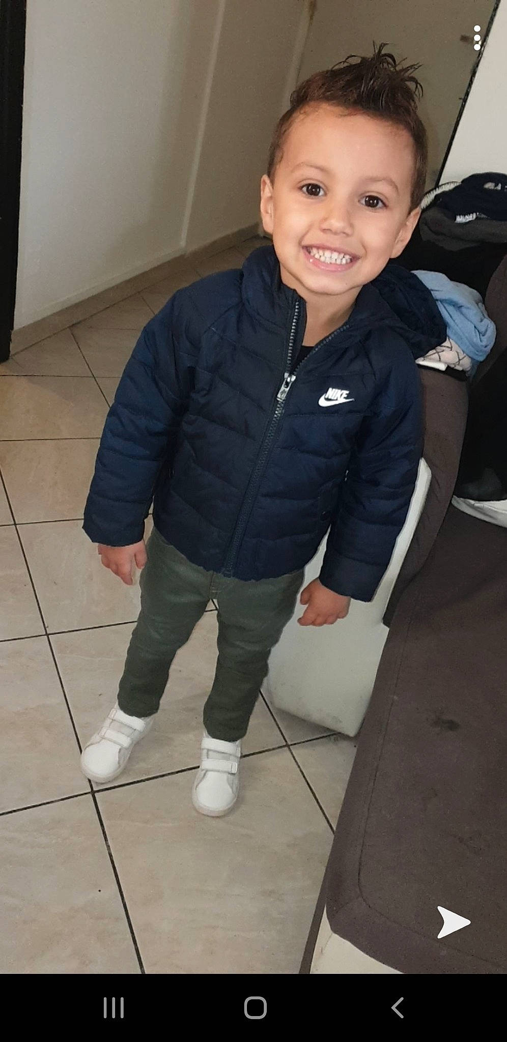 Djibril a rejoint le concours — aidez-le/la à gagner de superbes lots ! child, joy, leg, outerwear, person, smile, standing