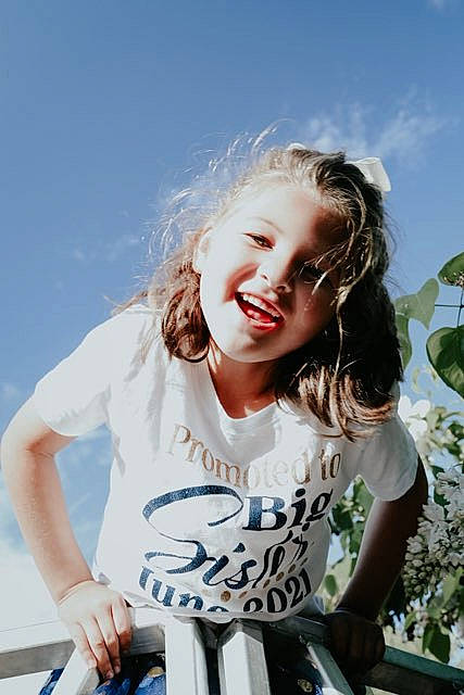 Haven is registered to the contest to win money with this photo: cool, fashion, flash_photography, fun, grass, hairstyle, happy, leisure, long_hair, people_in_nature, person, recreation, shoulder, skin, sky, sleeve, smile, standing, street_fashion, t_shirt