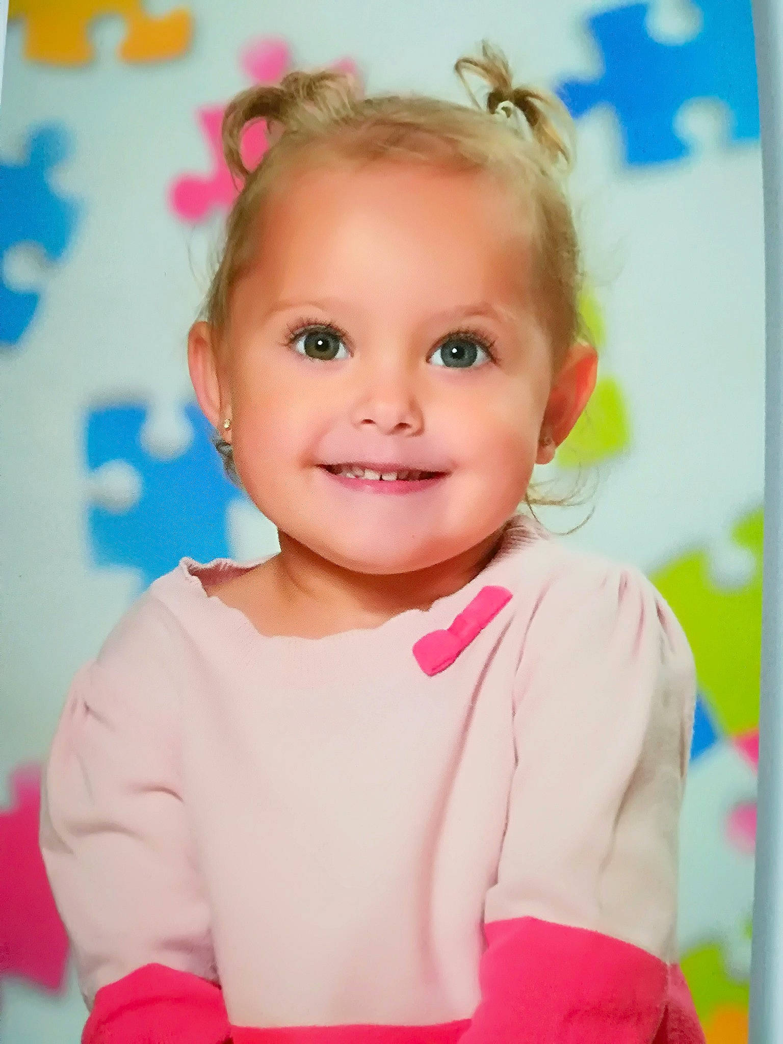 Tina a rejoint le concours — aidez-le/la à gagner de superbes lots ! blond, brown_hair, cheek, child, child_model, ear, girl, hair, hairstyle, human_hair_color, infant, joy, lip, person, pink, play, product, skin, smile, toddler