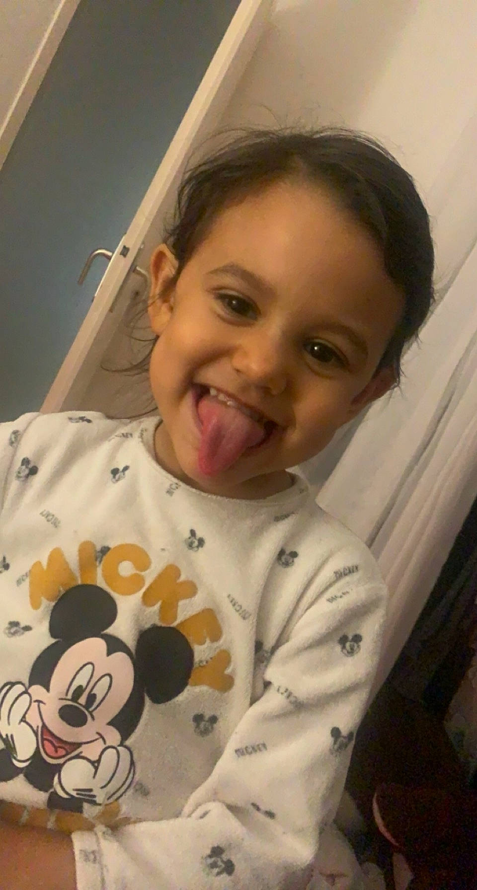 Thanays a rejoint le concours — aidez-le/la à gagner de superbes lots ! baby, baby_toddler_clothing, cheek, chin, eye, eyebrow, facial_expression, forehead, happy, joy, mammal, mouth, neck, nose, organ, person, skin, sleeve, smile, t_shirt